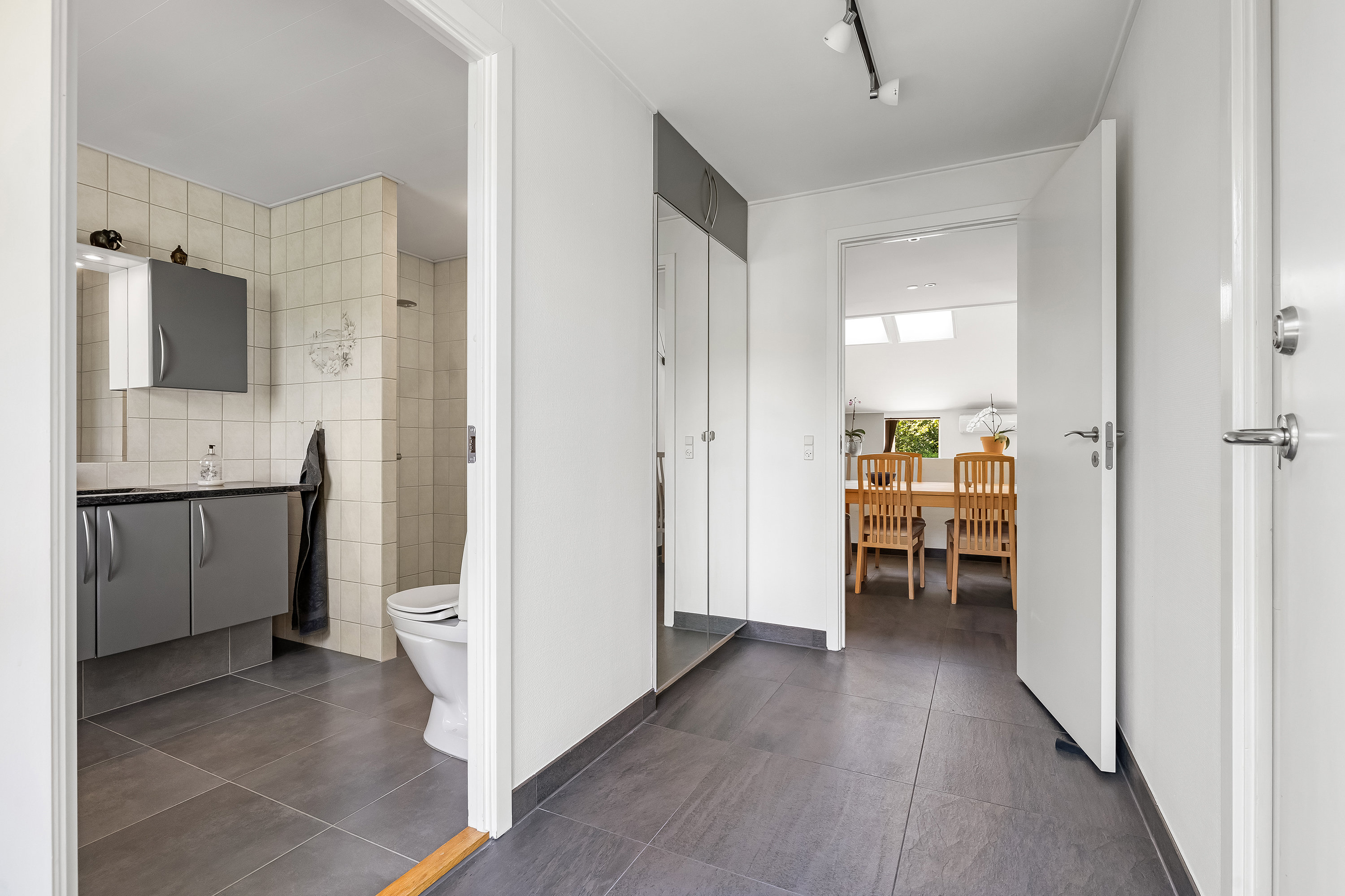 Fremhævet andet billede i fuldskærmstilstand. Billede af Kalvehavevej 54B, 3250 Gilleleje