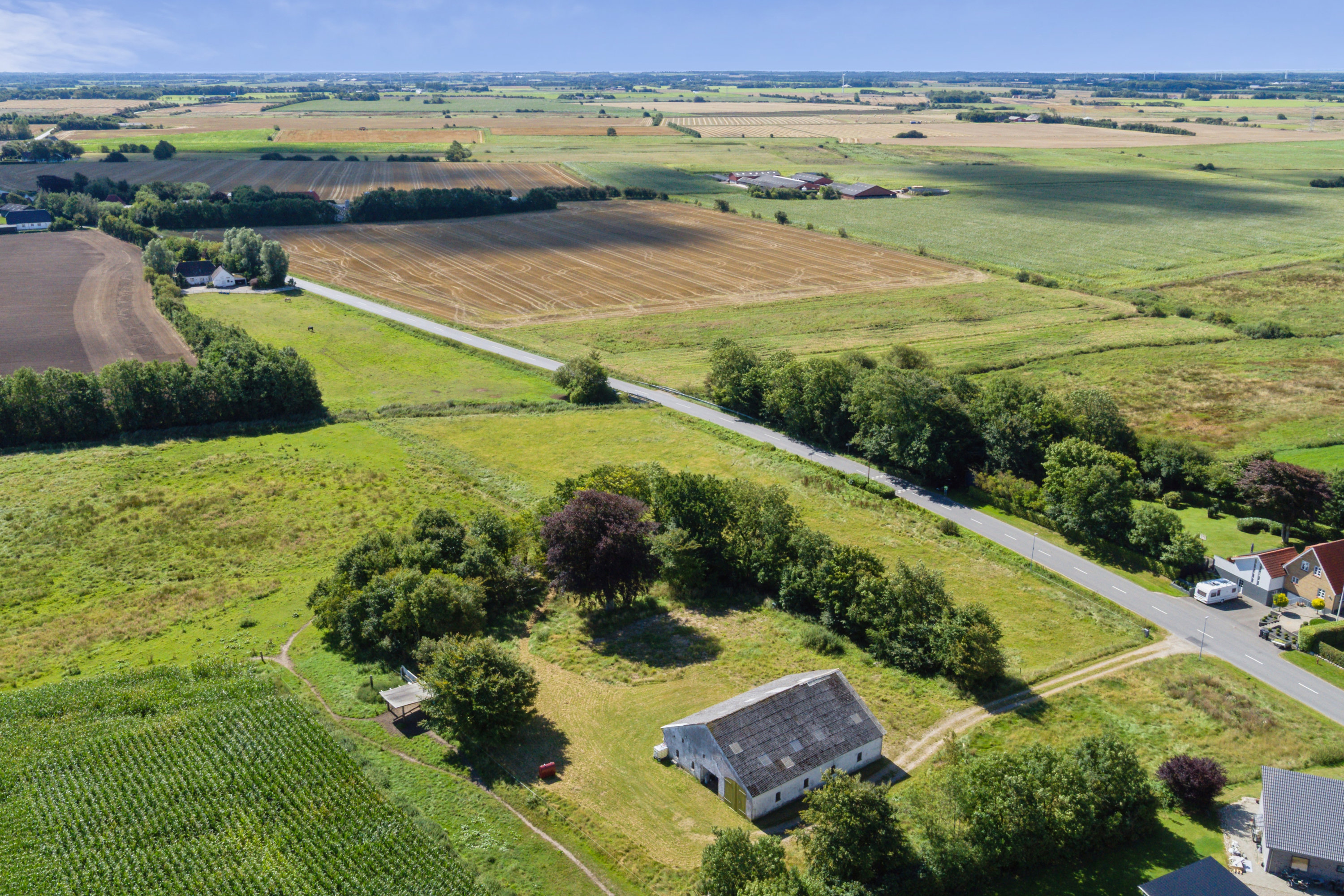 Miniaturebillede 2: luftfoto. Billede af Roagervej 311, Kirkeby, 6760 Ribe