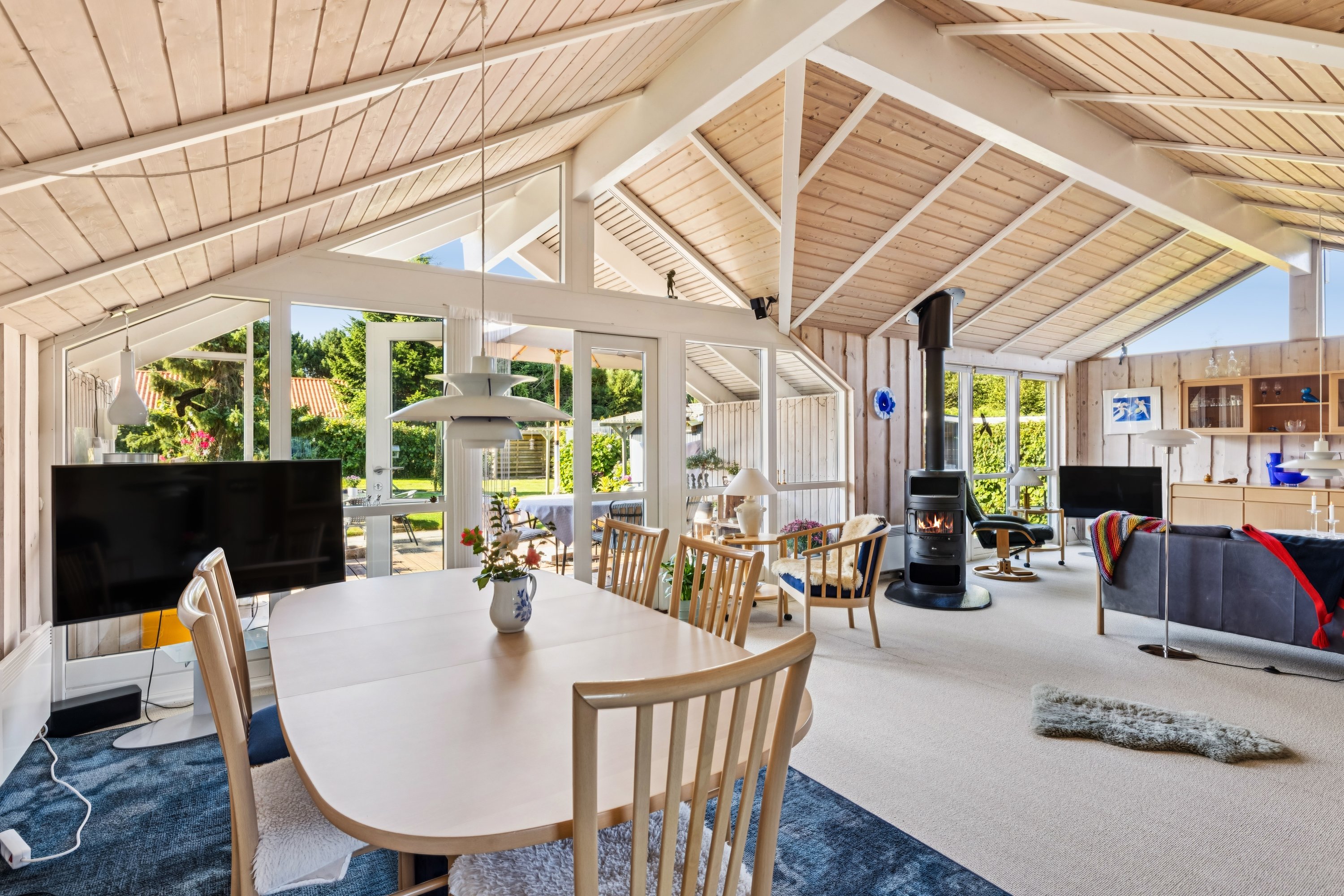 Fremhævet stue billede i fuldskærmstilstand. Billede af Fridavej 54, Gjerrild, 8500 Grenaa