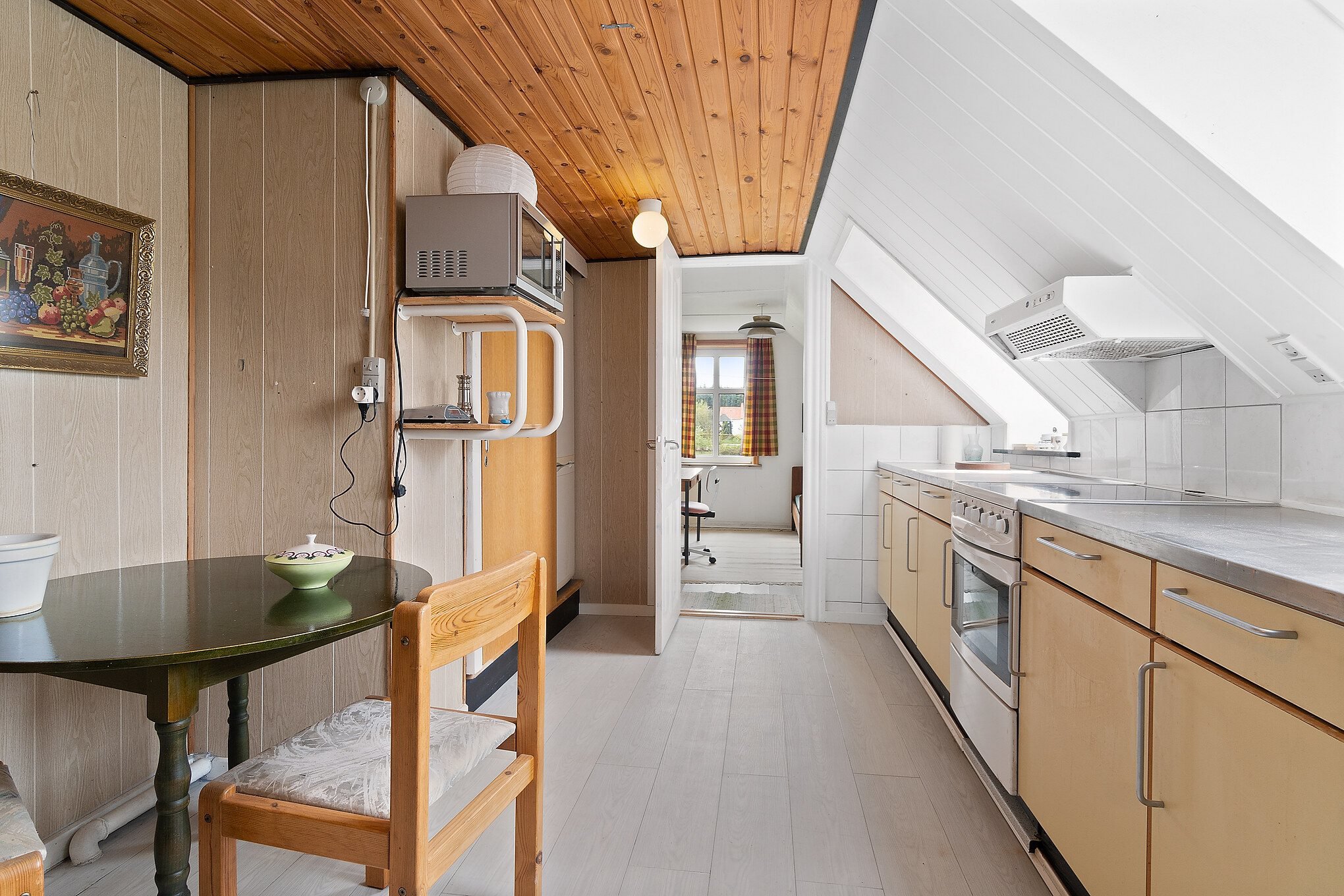 Fremhævet køkken billede i fuldskærmstilstand. Billede af Kirkevej 137, Tolnekirkeby, 9870 Sindal