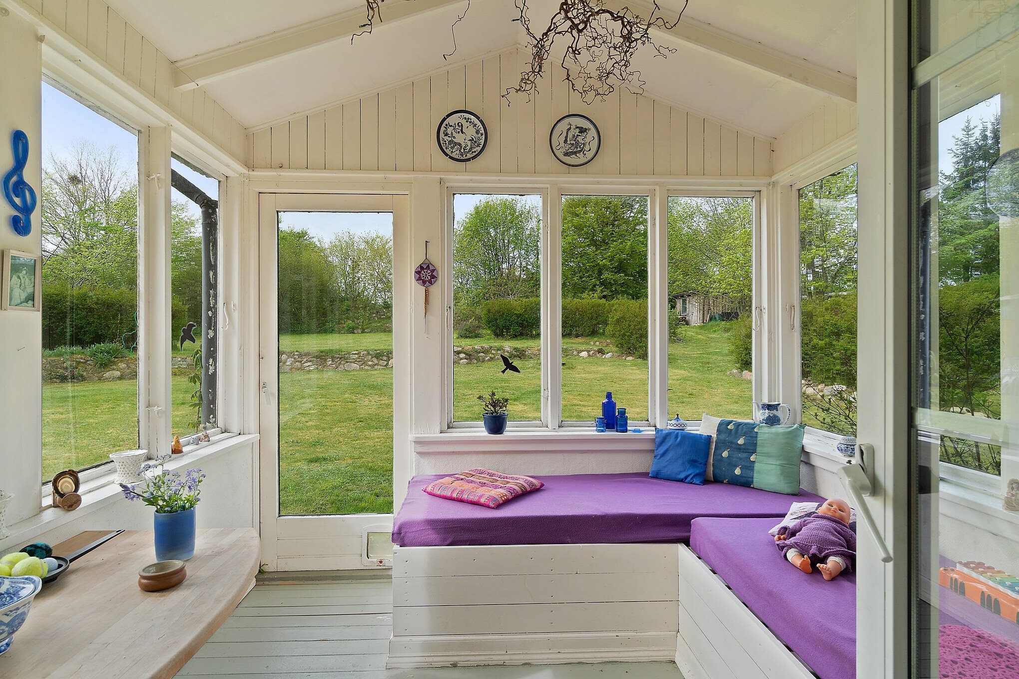 Fremhævet udestue billede i fuldskærmstilstand. Billede af Kirkevej 137, Tolnekirkeby, 9870 Sindal