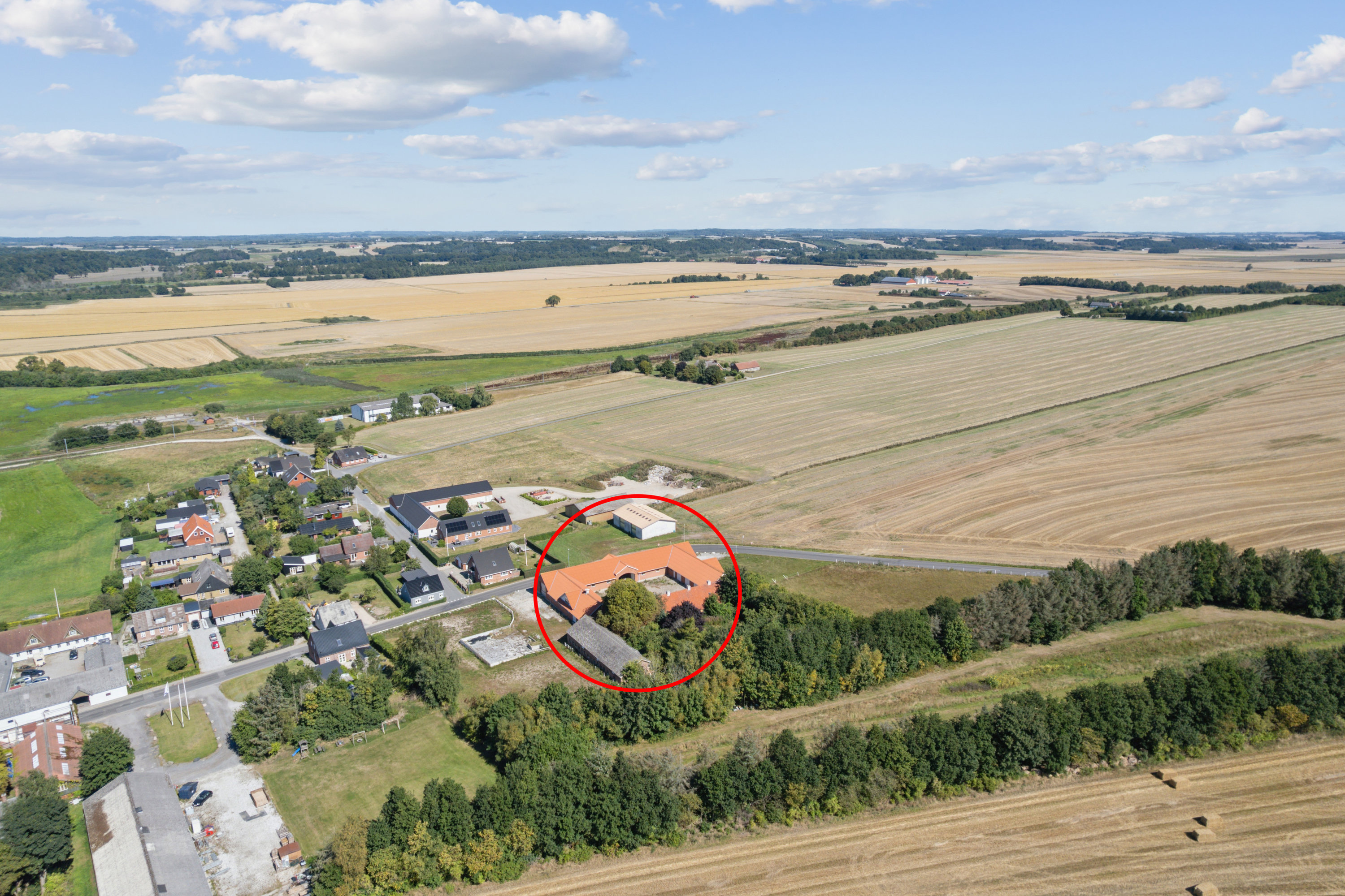 Fremhævet luftfoto billede i fuldskærmstilstand. Billede af Nødagervej 26, 8560 Kolind