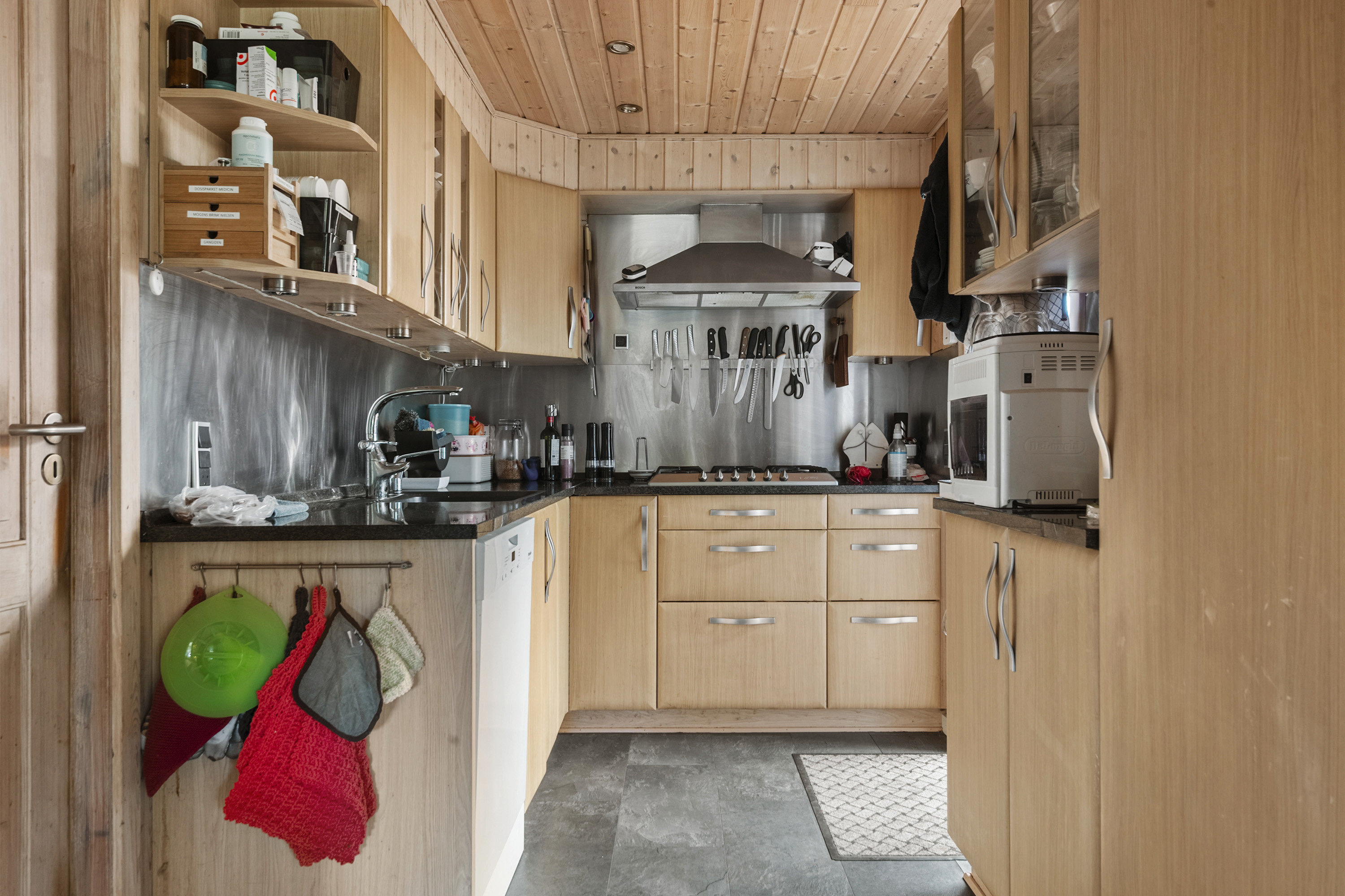 Fremhævet køkken billede i fuldskærmstilstand. Billede af Pouli Nielsensvej 57, Kysing Næs, 8300 Odder