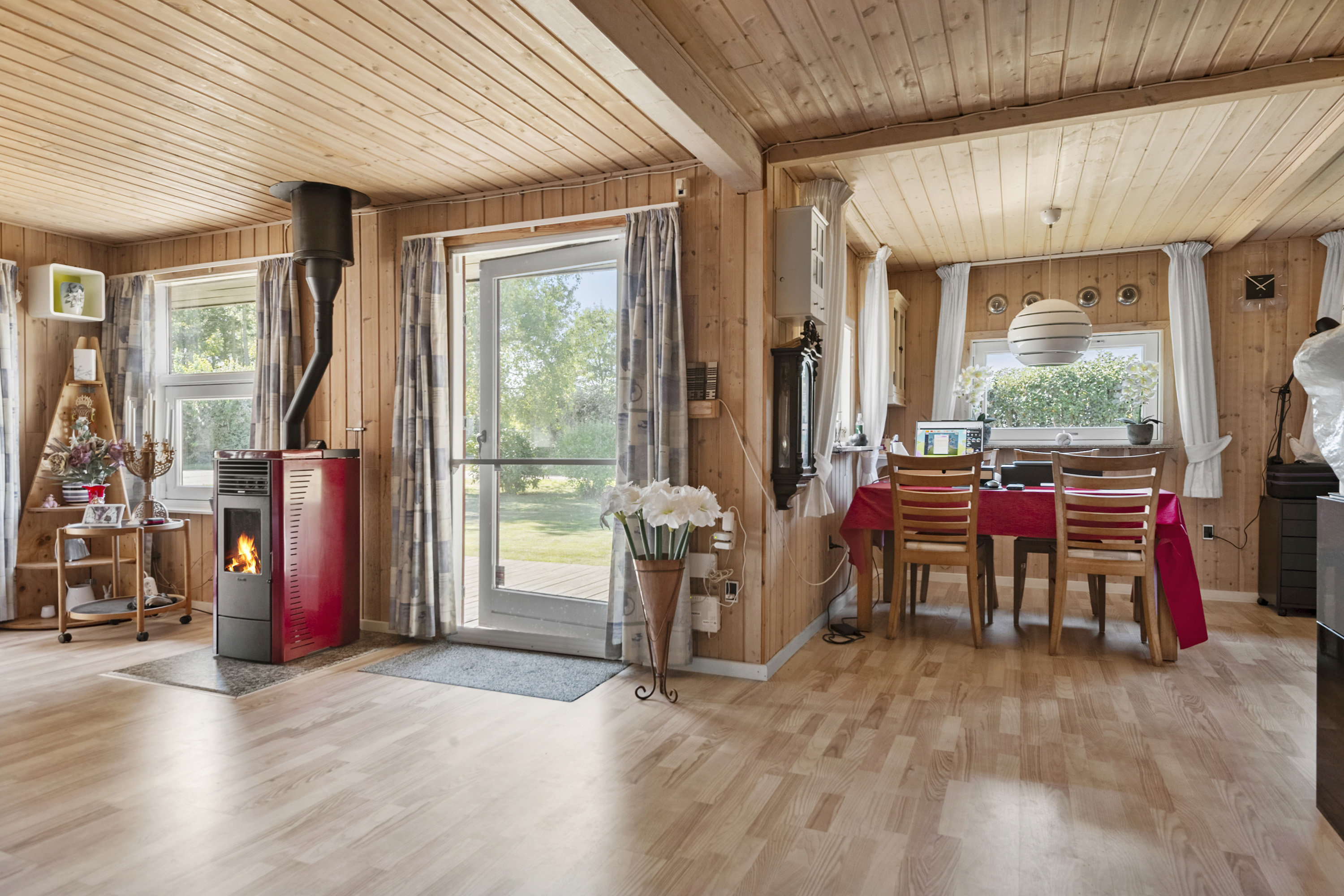 Miniaturebillede 1: spisestue. Billede af Pouli Nielsensvej 57, Kysing Næs, 8300 Odder