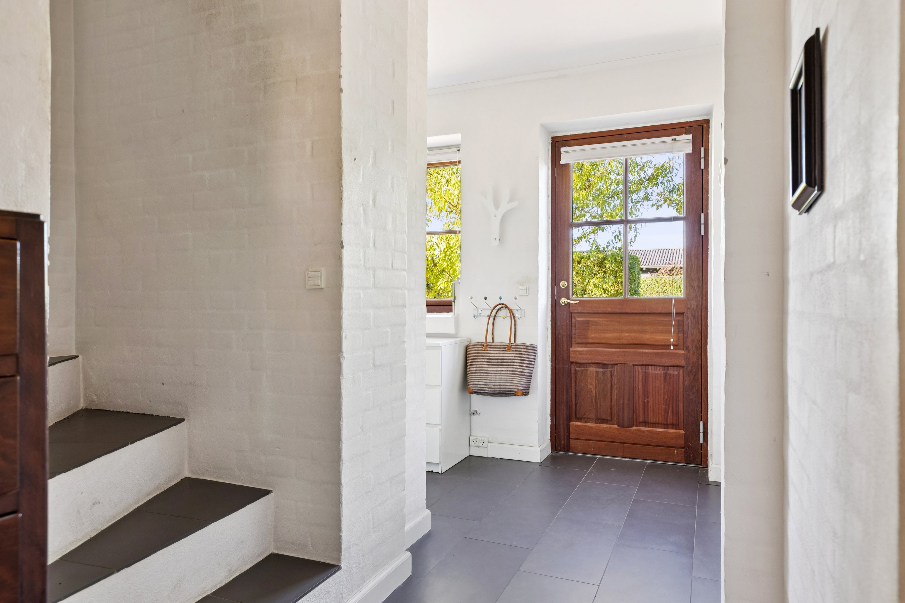 Fremhævet entre billede i fuldskærmstilstand. Billede af Havnsøgårdsvej 47, Havnsø, 4591 Føllenslev