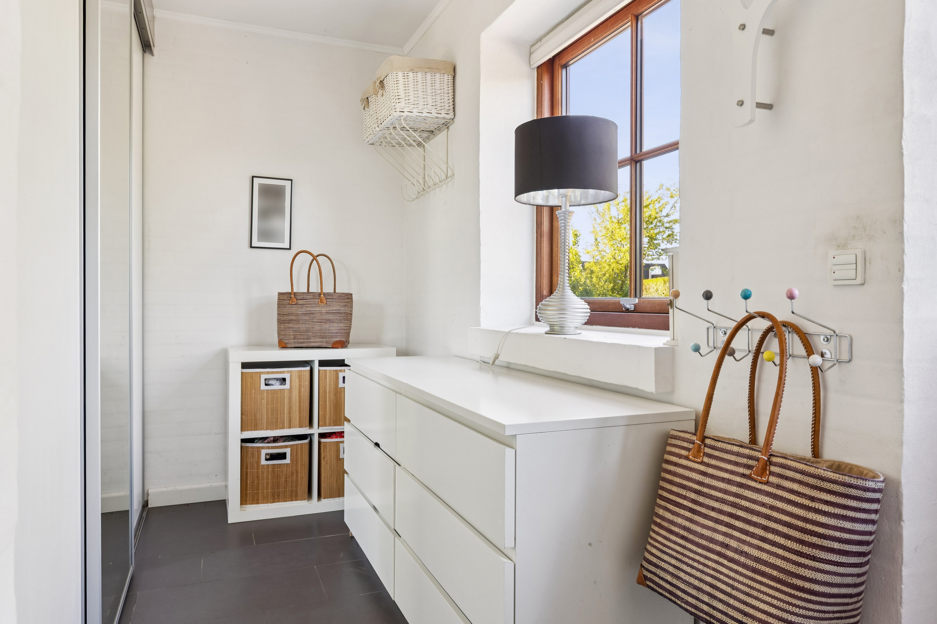 Fremhævet entre billede i fuldskærmstilstand. Billede af Havnsøgårdsvej 47, Havnsø, 4591 Føllenslev