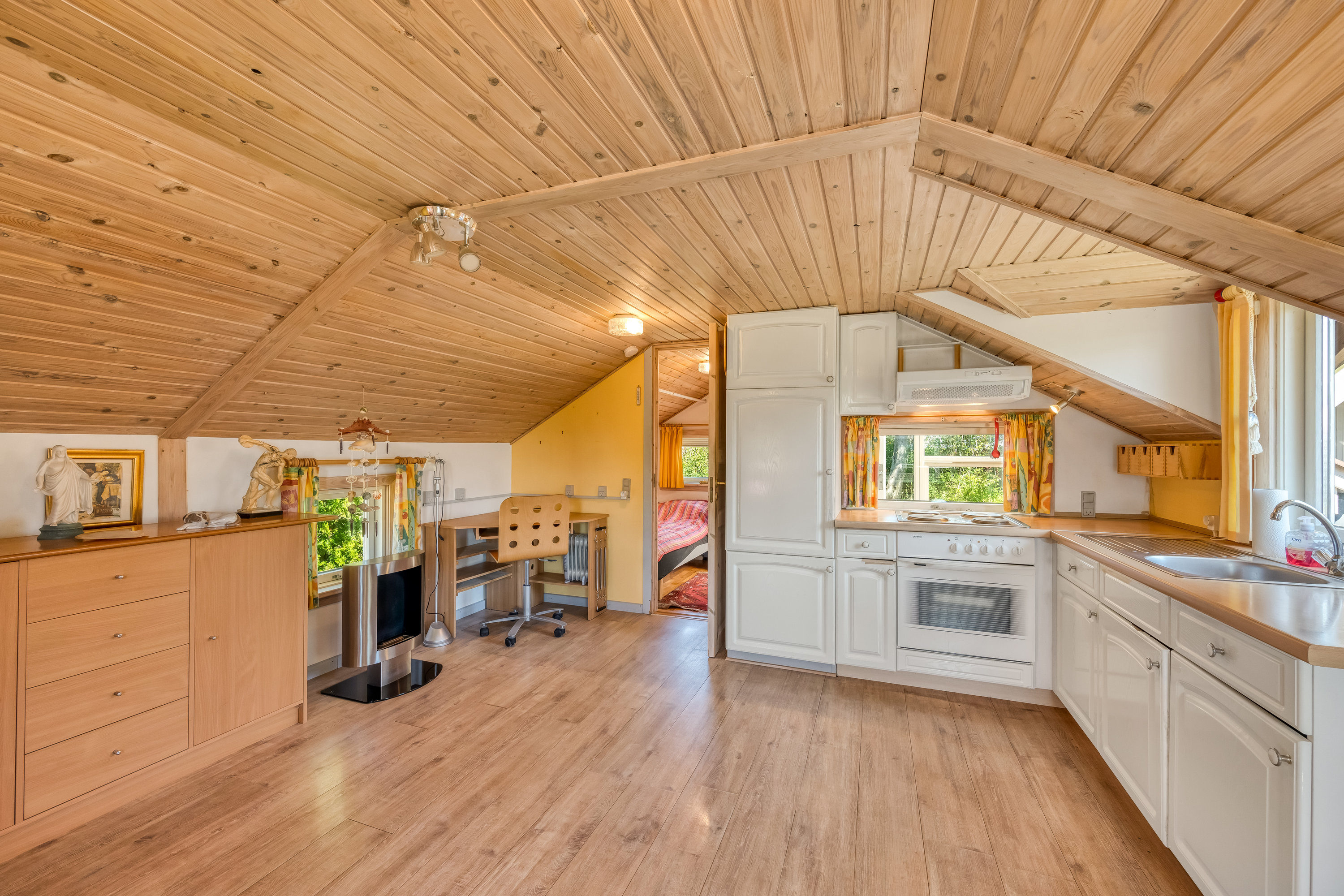 Fremhævet køkken alrum billede i fuldskærmstilstand. Billede af Gyvelvej 43, Stauning, 6900 Skjern