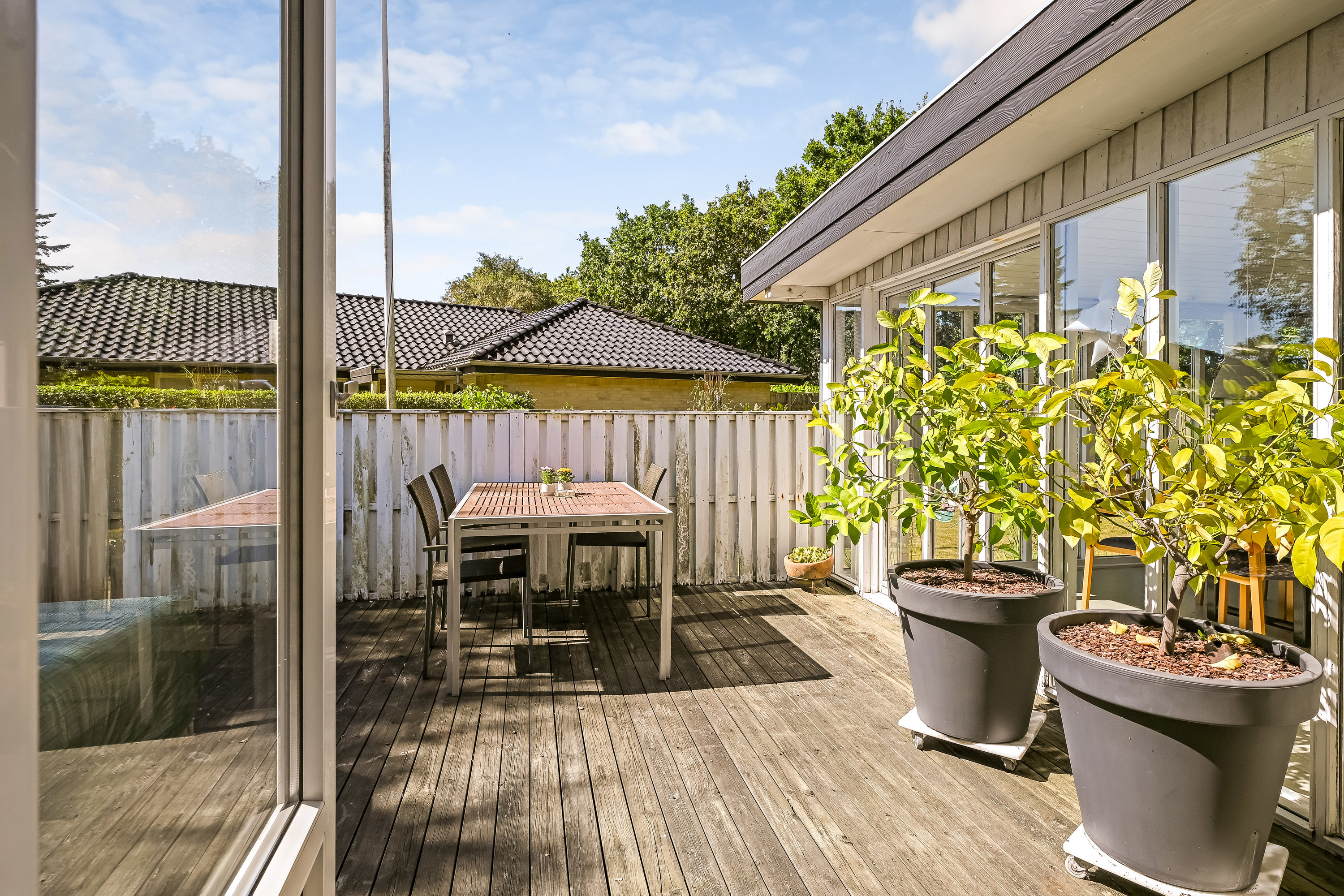 Fremhævet terrasse billede i fuldskærmstilstand. Billede af Åskrænten 36, 6710 Esbjerg V