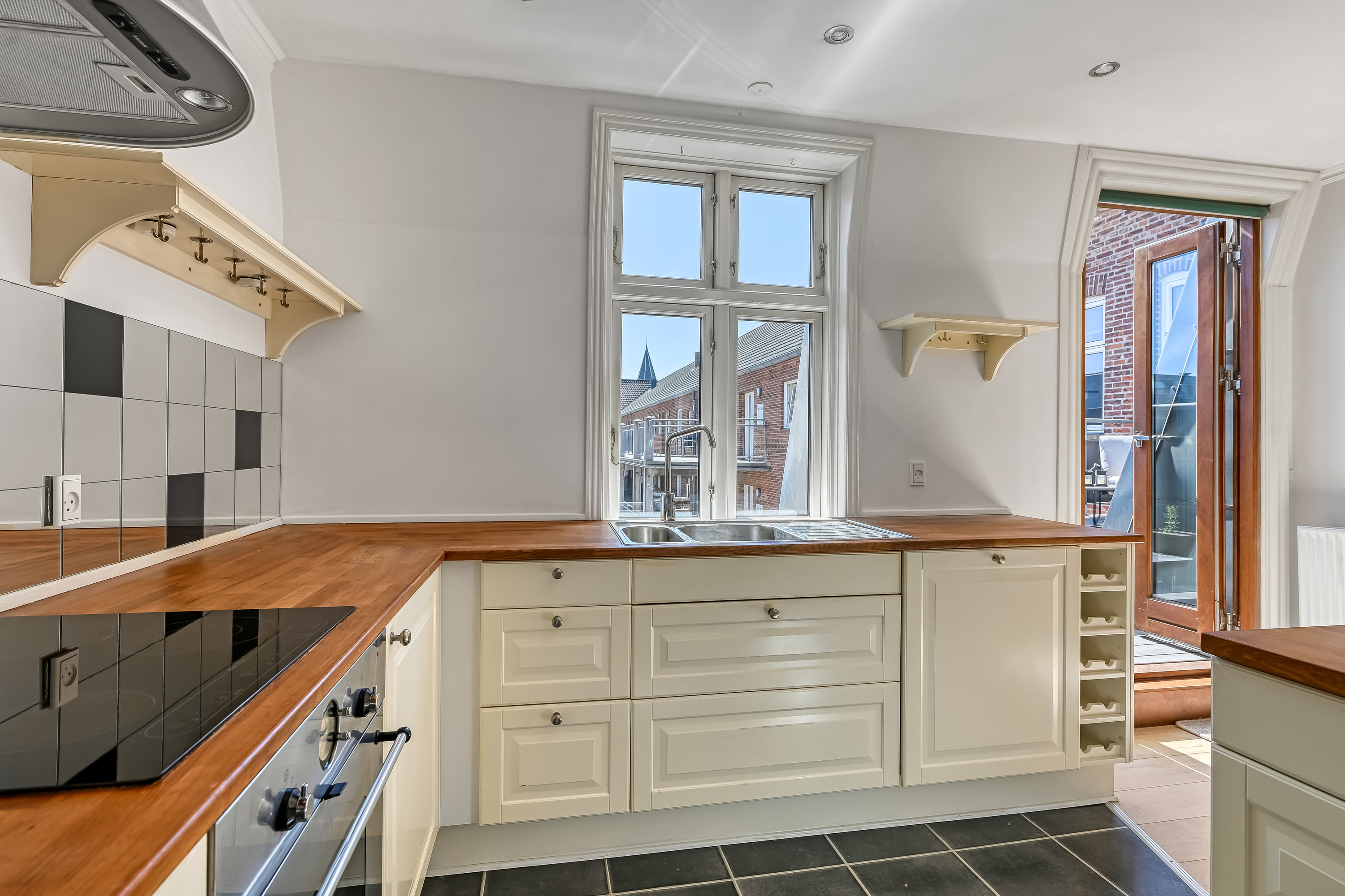 Fremhævet køkken billede i fuldskærmstilstand. Billede af Danmarksgade 16, 2., 6700 Esbjerg