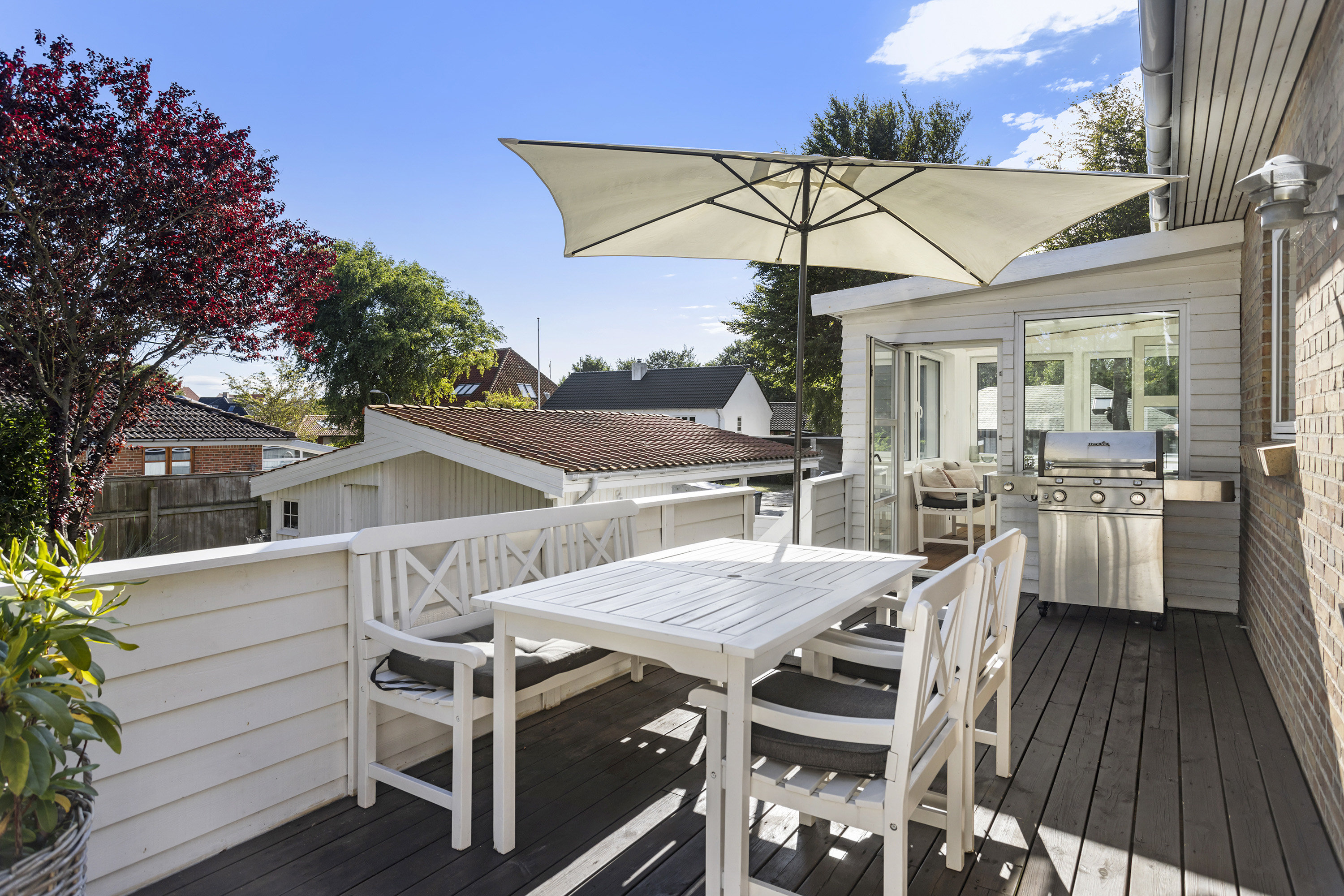 Fremhævet terrasse billede i fuldskærmstilstand. Billede af Overlæge Ottosens Vej 8, 9900 Frederikshavn