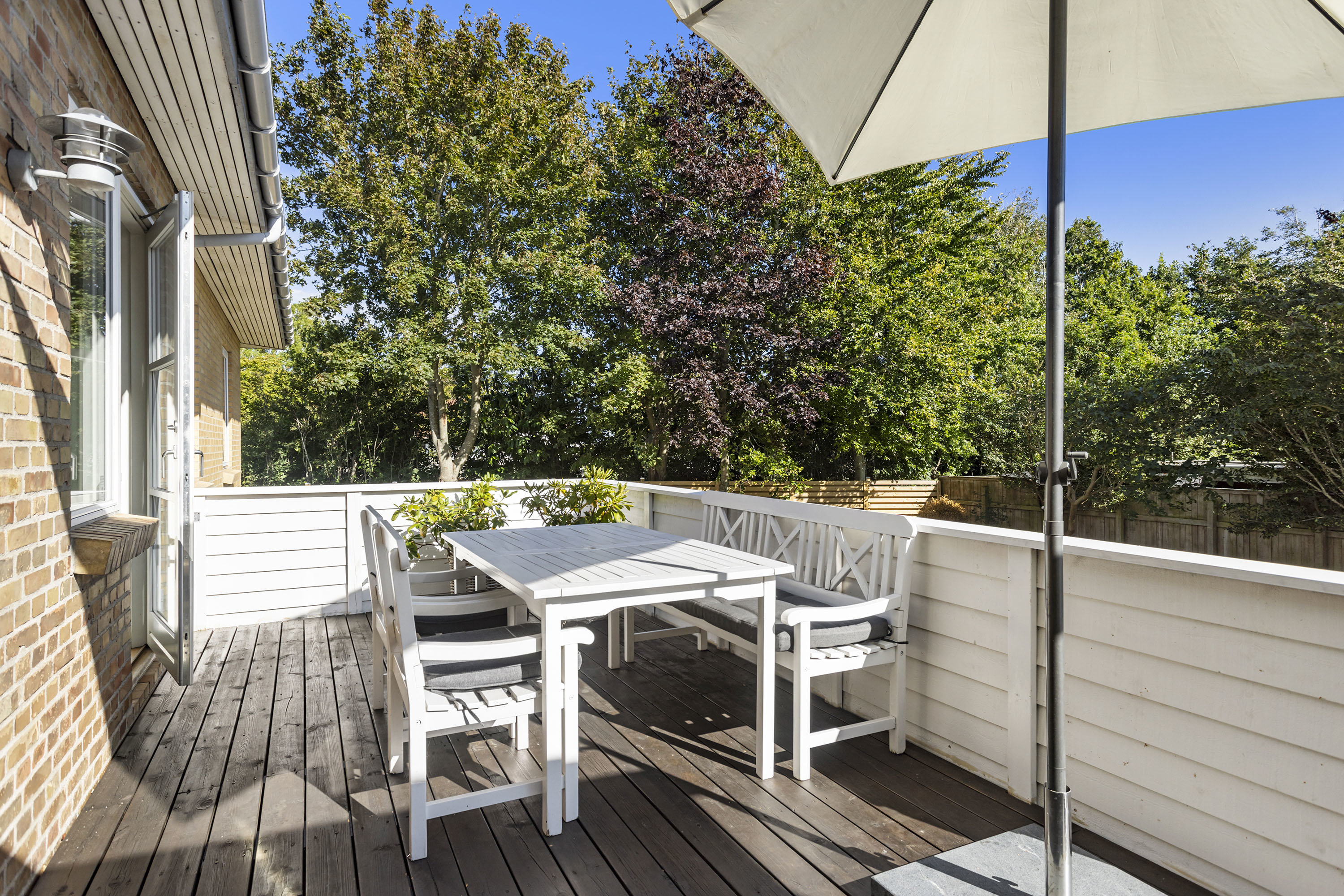 Fremhævet terrasse billede i fuldskærmstilstand. Billede af Overlæge Ottosens Vej 8, 9900 Frederikshavn