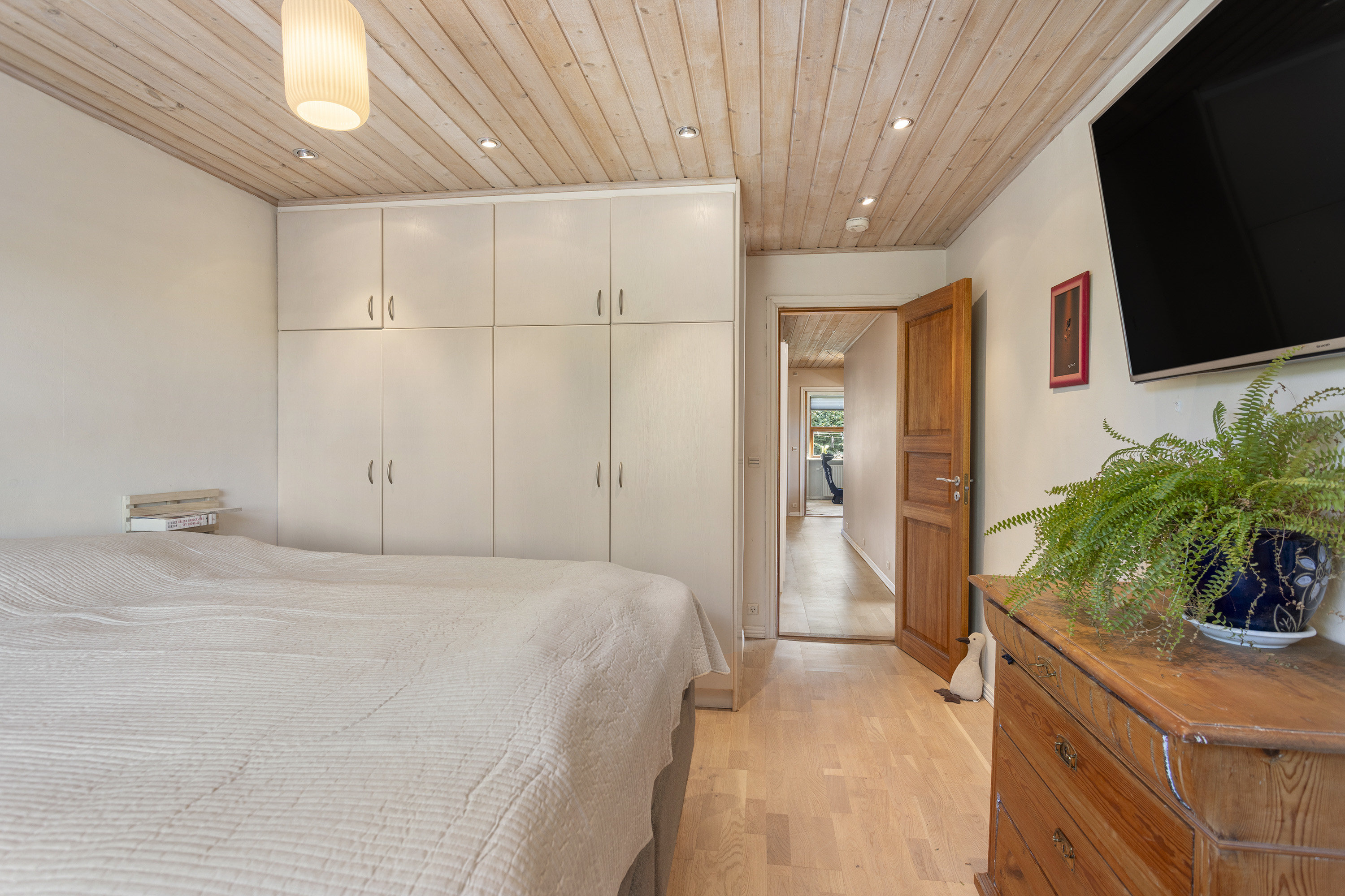 Fremhævet soveværelse billede i fuldskærmstilstand. Billede af Otto Ruds Vej 11, 9900 Frederikshavn