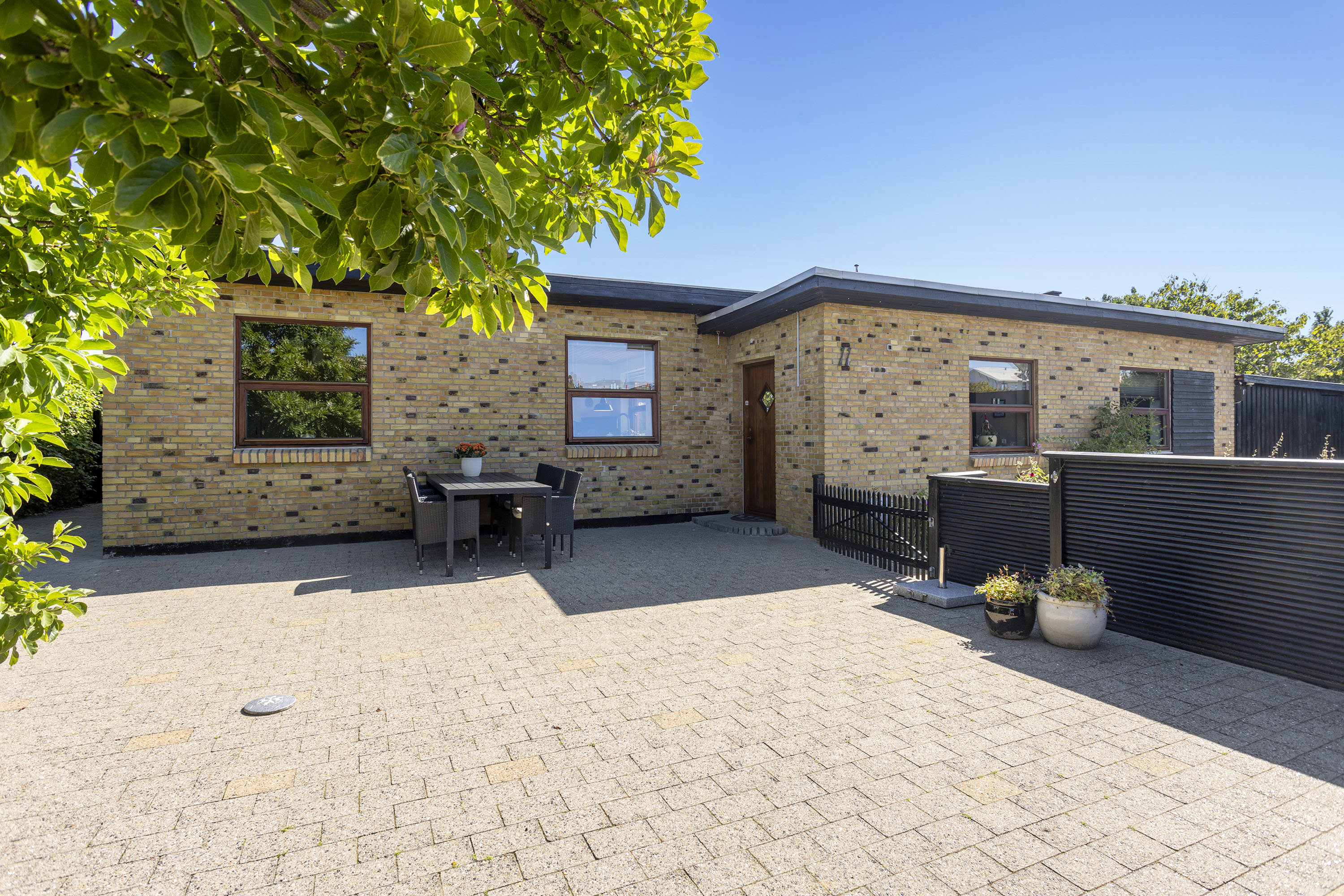 Miniaturebillede 2: ejendommen. Billede af Otto Ruds Vej 11, 9900 Frederikshavn