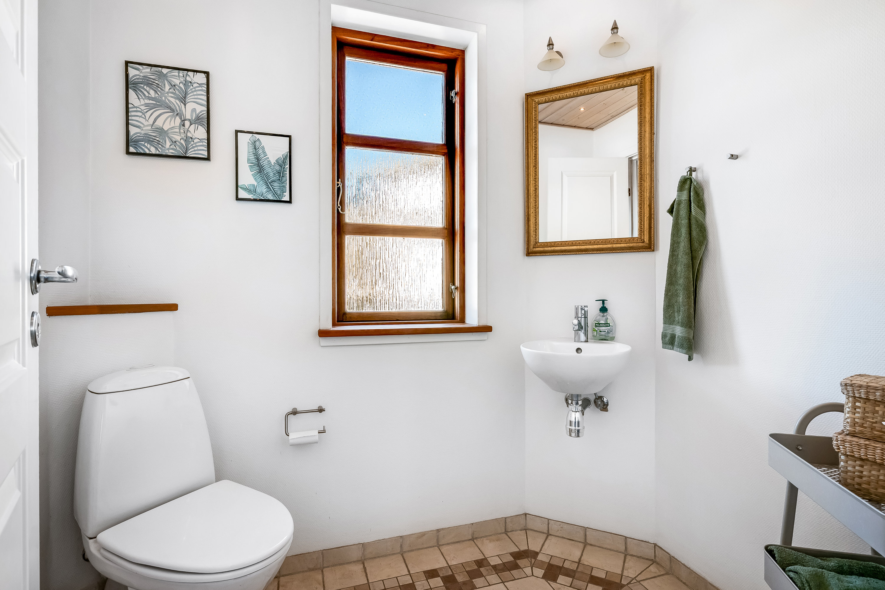 Fremhævet toilet billede i fuldskærmstilstand. Billede af Sognstrupvej 5, Nr Felding, 7500 Holstebro