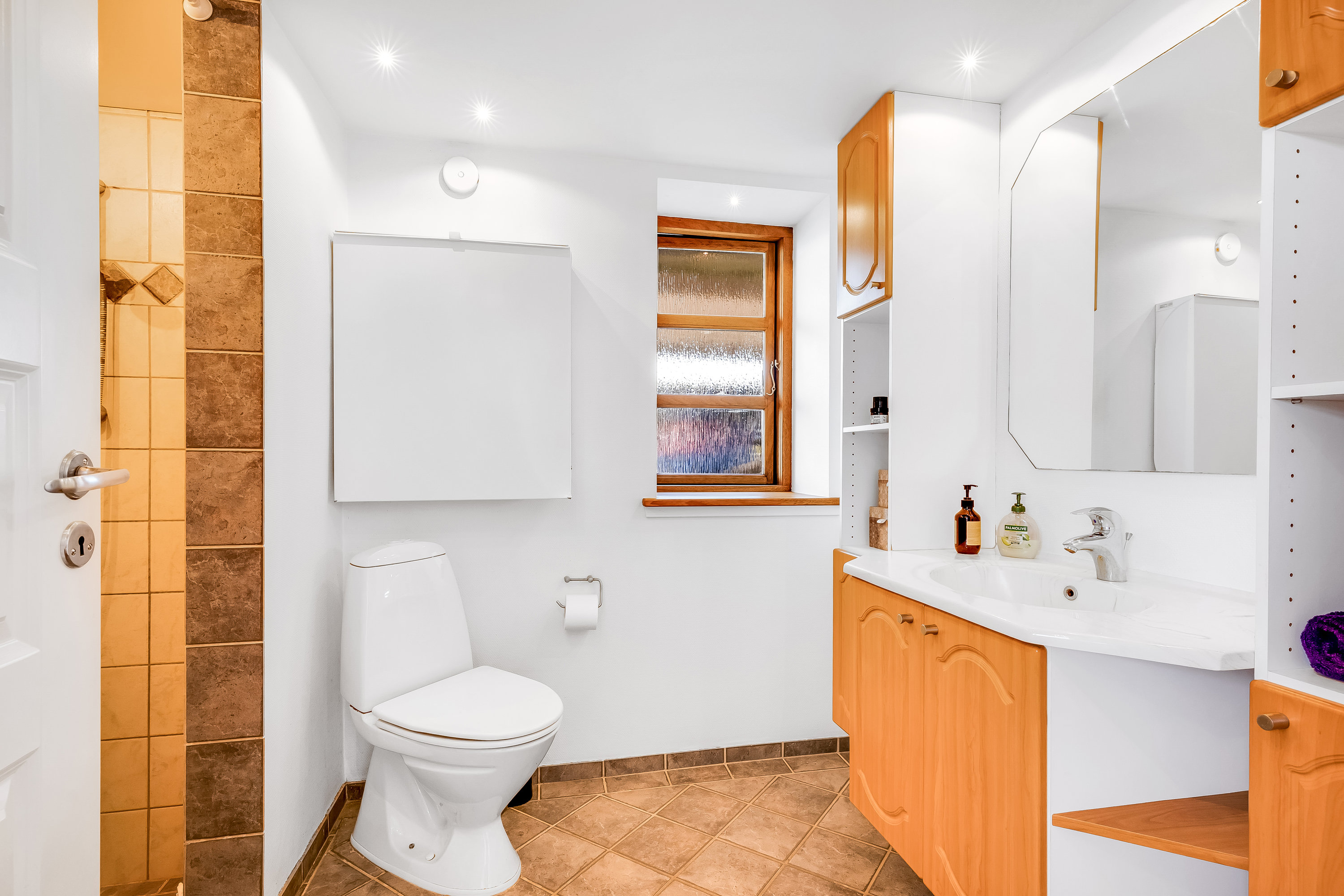 Fremhævet badeværelse billede i fuldskærmstilstand. Billede af Sognstrupvej 5, Nr Felding, 7500 Holstebro