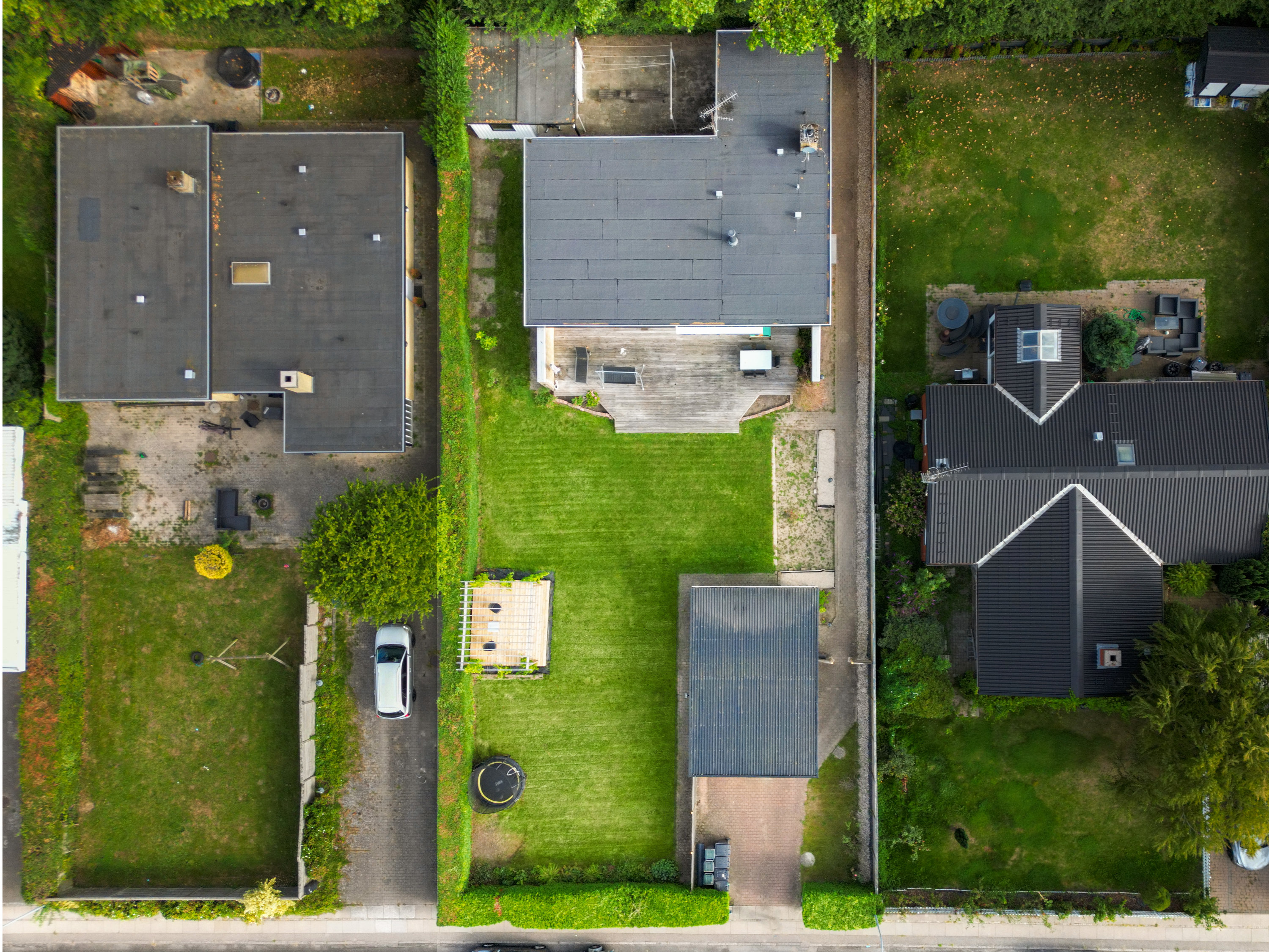 Fremhævet drone billede i fuldskærmstilstand. Billede af Roasvej 50, 2750 Ballerup