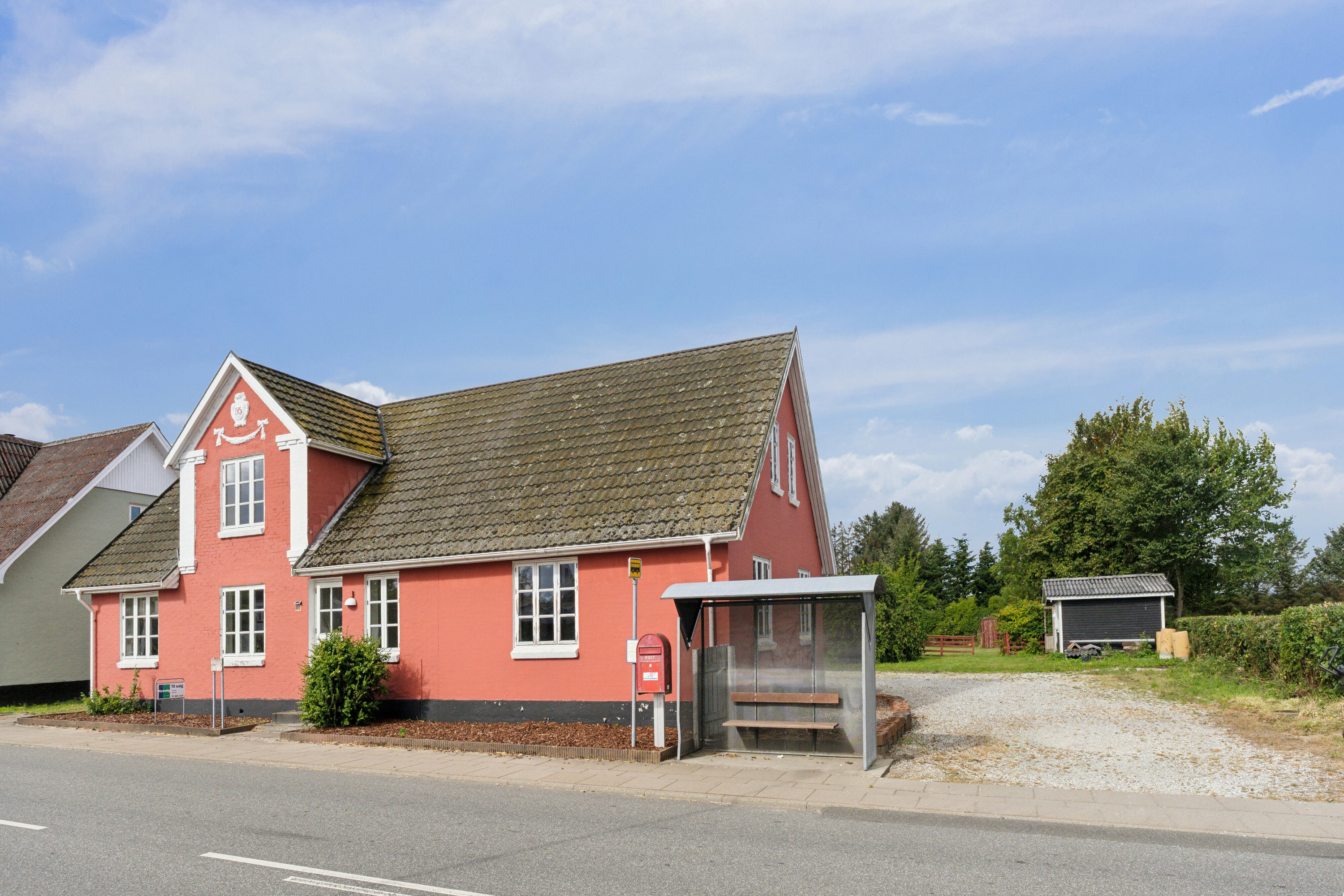 Fremhævet set fra vejen billede i fuldskærmstilstand. Billede af Skagen Landevej 661, Mygdal, 9800 Hjørring