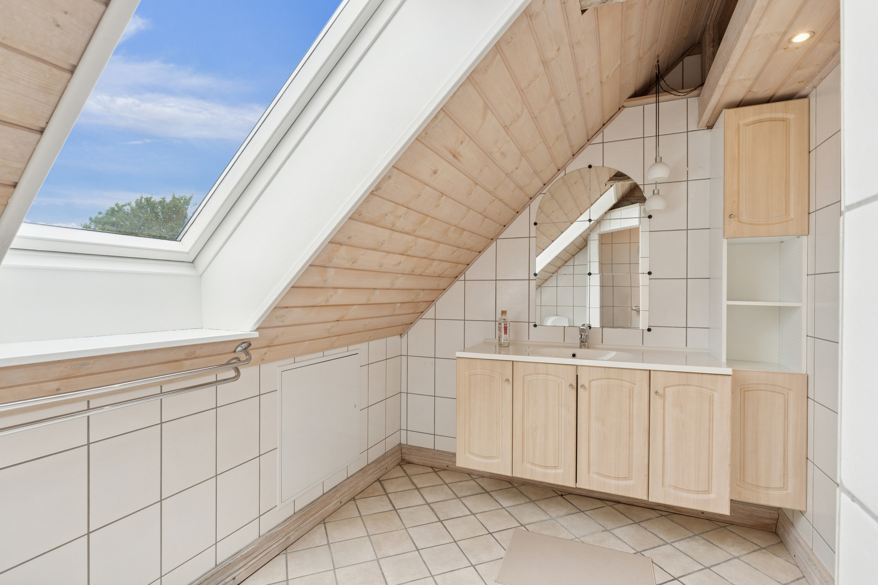 Fremhævet badeværelse billede i fuldskærmstilstand. Billede af Skagen Landevej 661, Mygdal, 9800 Hjørring