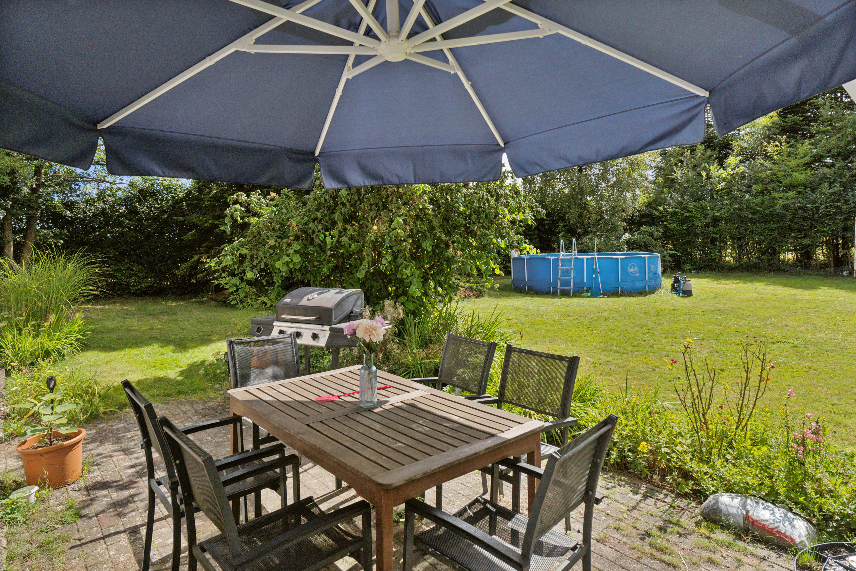 Fremhævet overdækket terrasse billede i fuldskærmstilstand. Billede af Nørremark 1, Sdr Hygum, 6630 Rødding