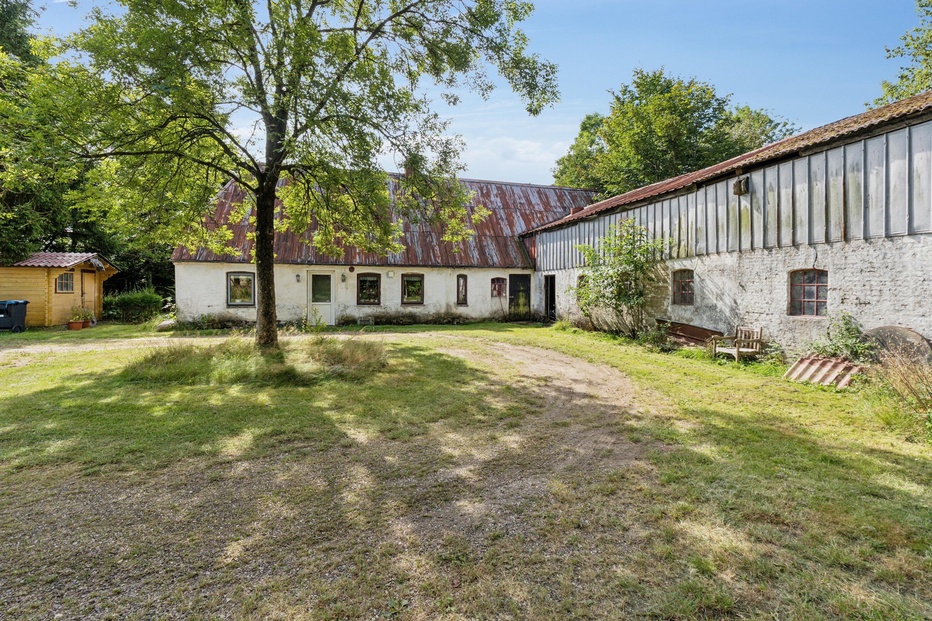 Fremhævet gårdsplads billede i fuldskærmstilstand. Billede af Nørremark 1, Sdr Hygum, 6630 Rødding