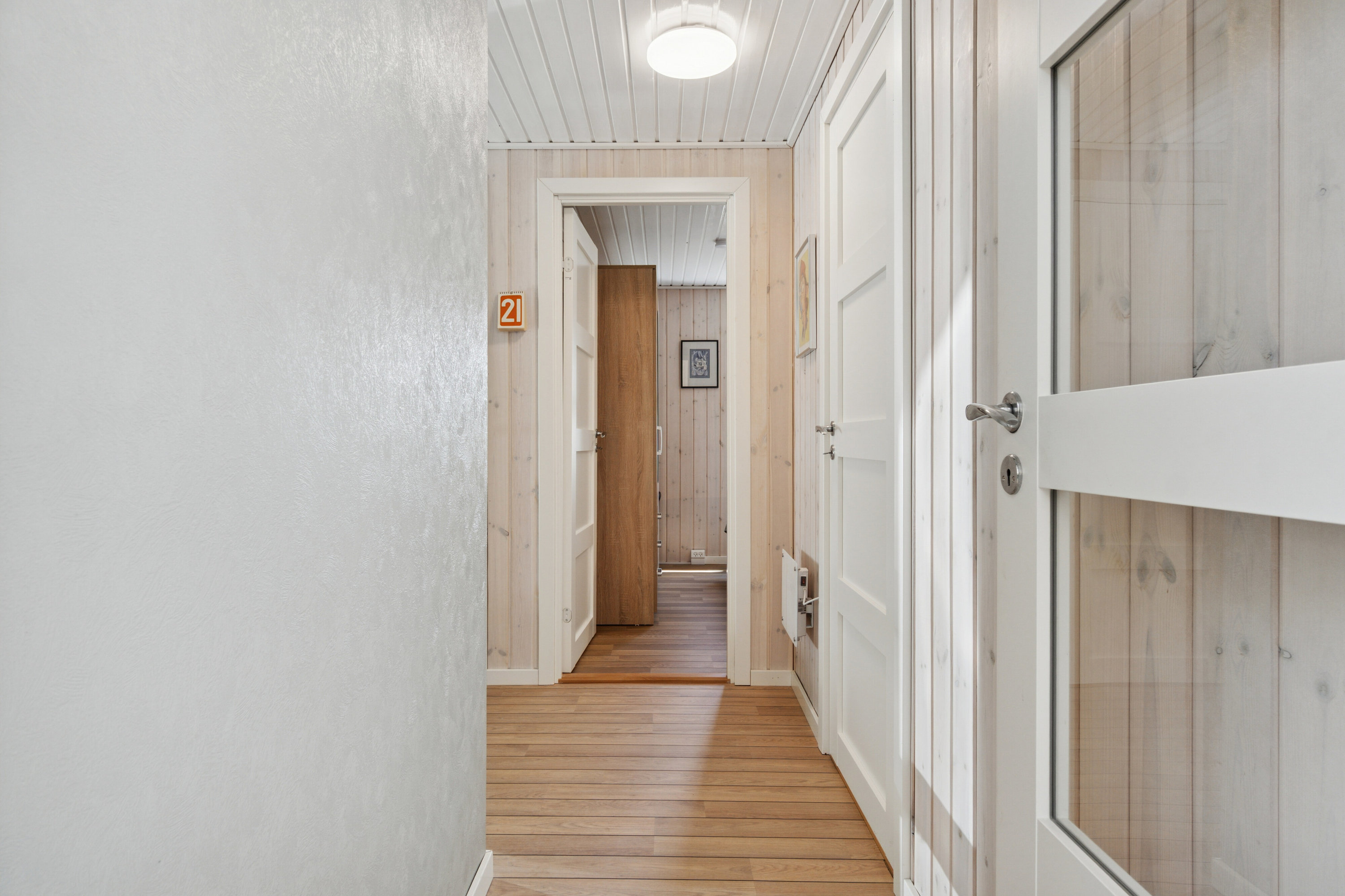 Fremhævet gang billede i fuldskærmstilstand. Billede af Petrine Sonnesvej 9, Evetofte, 3370 Melby