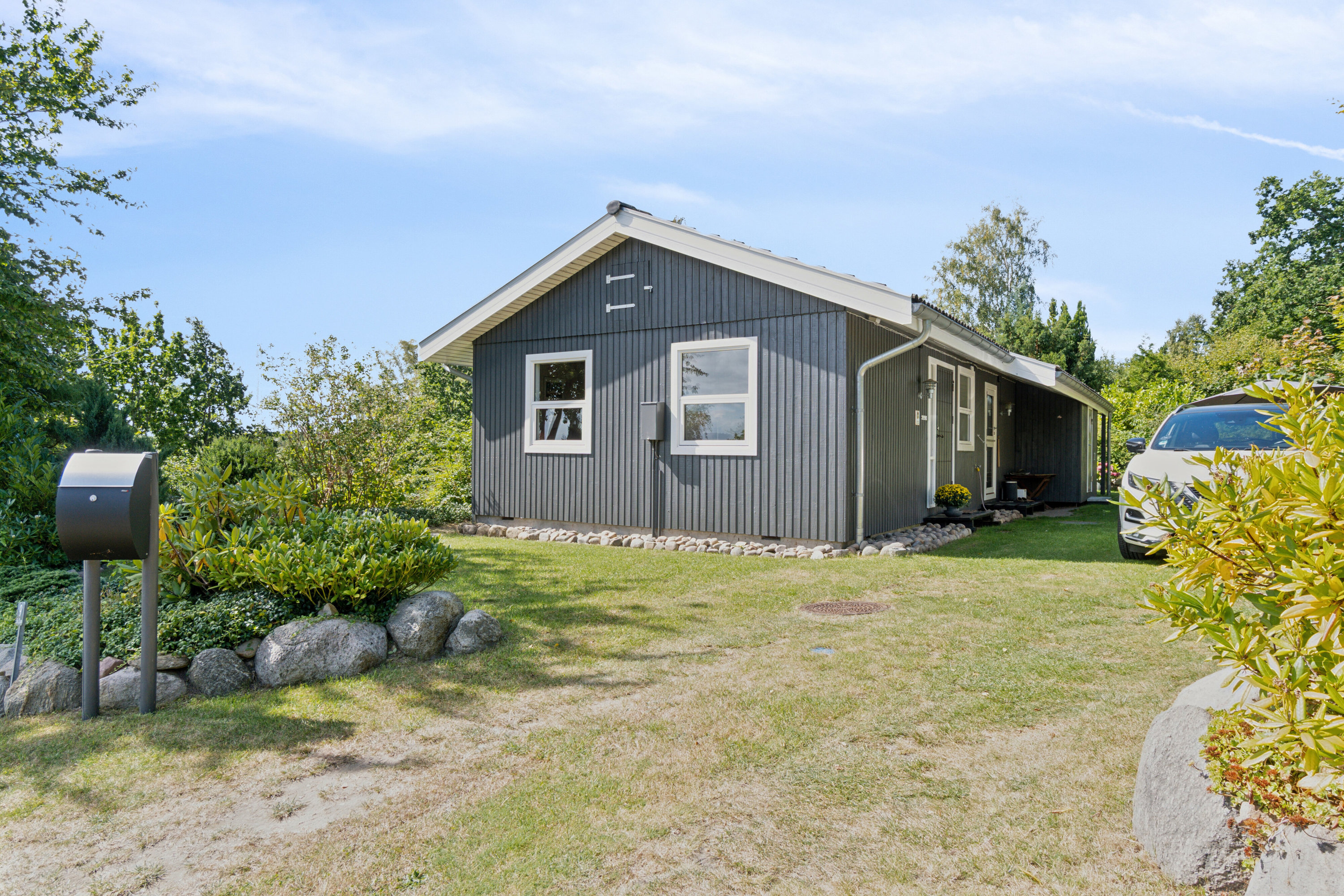 Fremhævet set fra vejen billede i fuldskærmstilstand. Billede af Petrine Sonnesvej 9, Evetofte, 3370 Melby