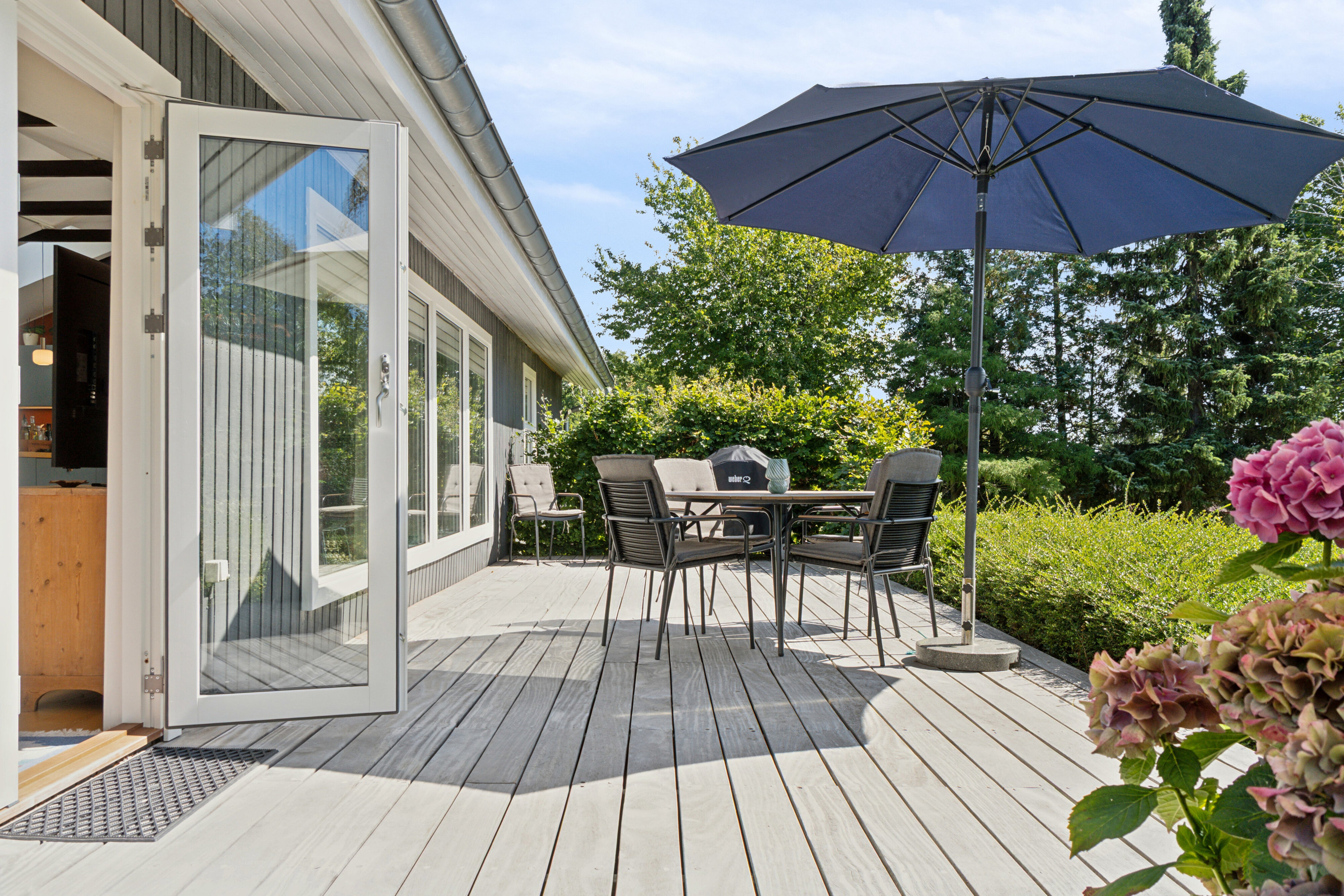 Miniaturebillede 1: terrasse. Billede af Petrine Sonnesvej 9, Evetofte, 3370 Melby