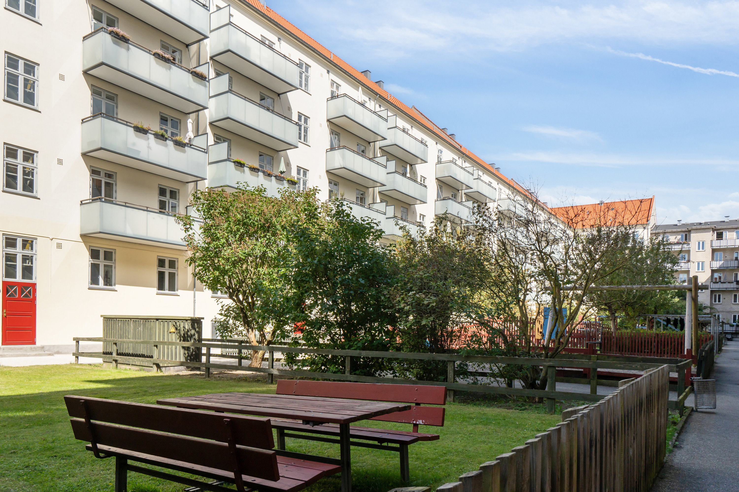 Fremhævet gårdmiljø billede i fuldskærmstilstand. Billede af Keplersgade 17, 4. tv., 2300 København S