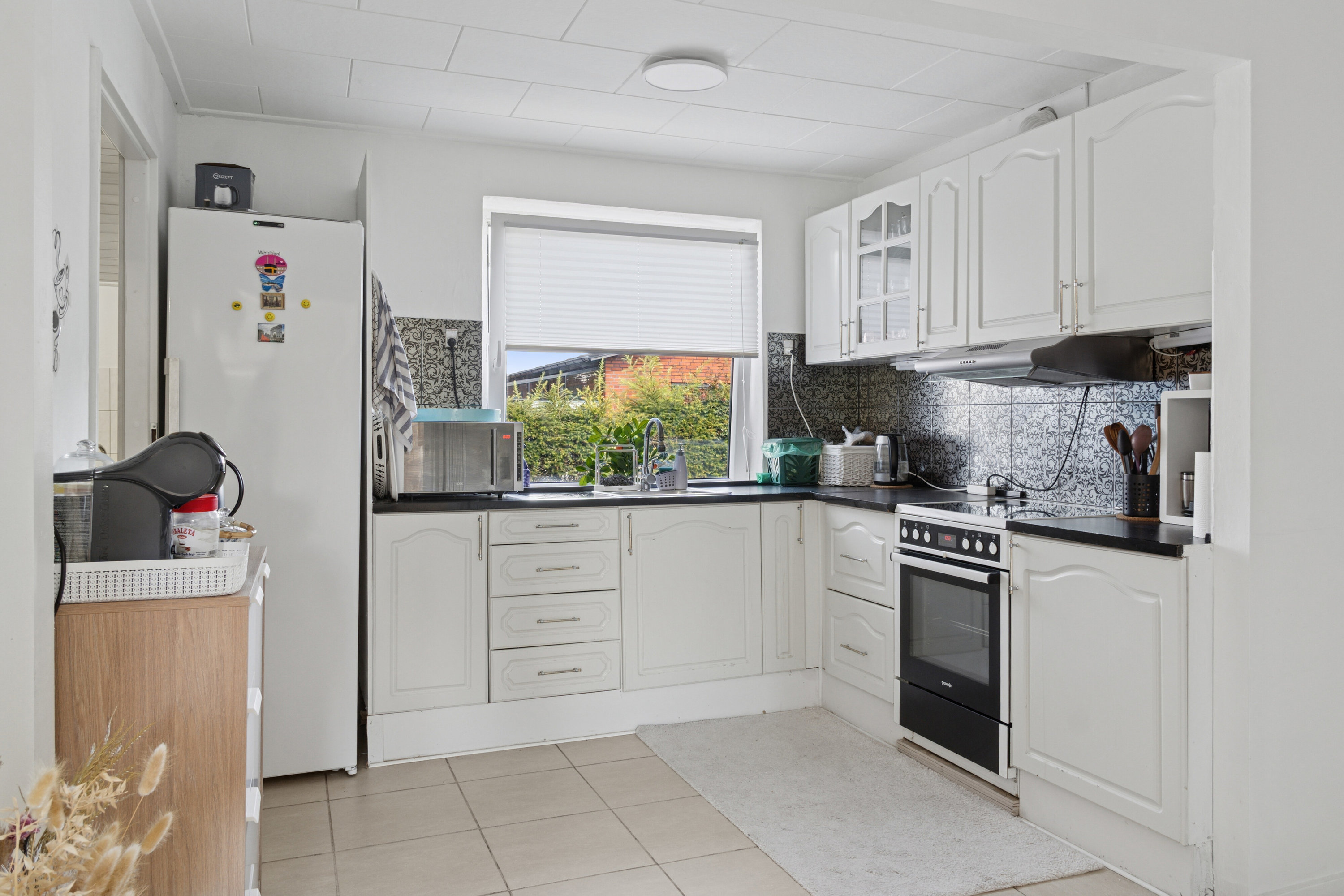 Fremhævet køkken billede i fuldskærmstilstand. Billede af Solvænget 1, 8723 Løsning