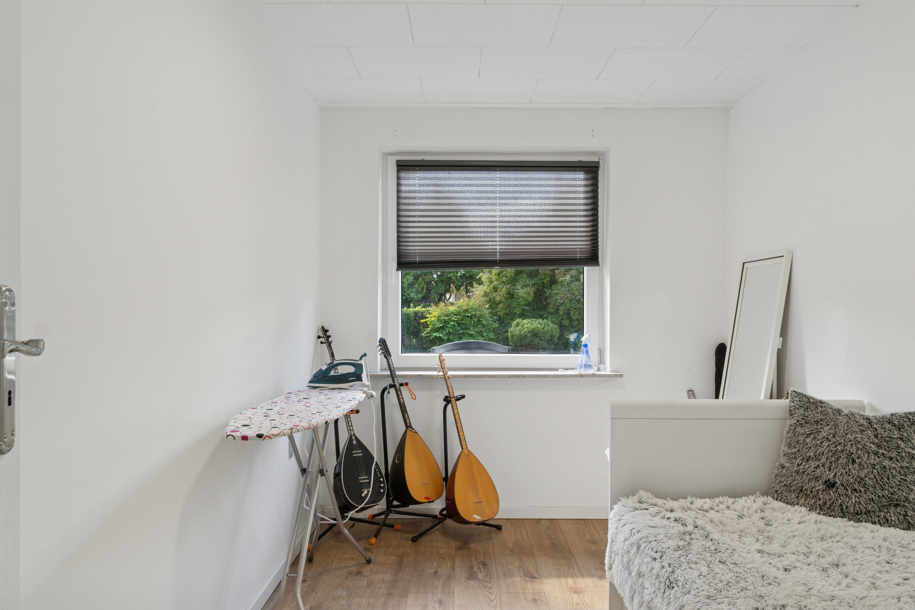 Fremhævet værelse billede i fuldskærmstilstand. Billede af Solvænget 1, 8723 Løsning