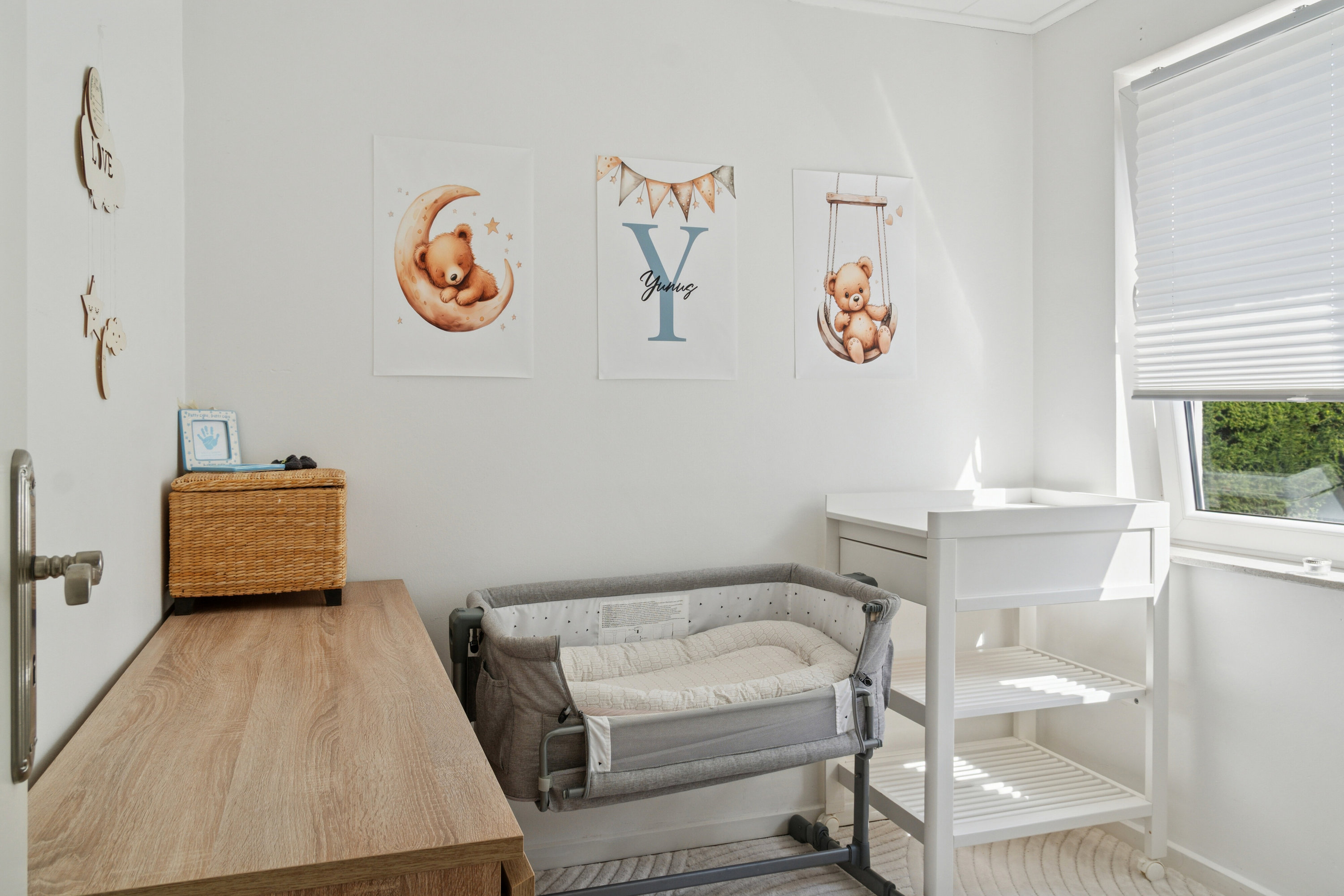 Fremhævet værelse billede i fuldskærmstilstand. Billede af Solvænget 1, 8723 Løsning