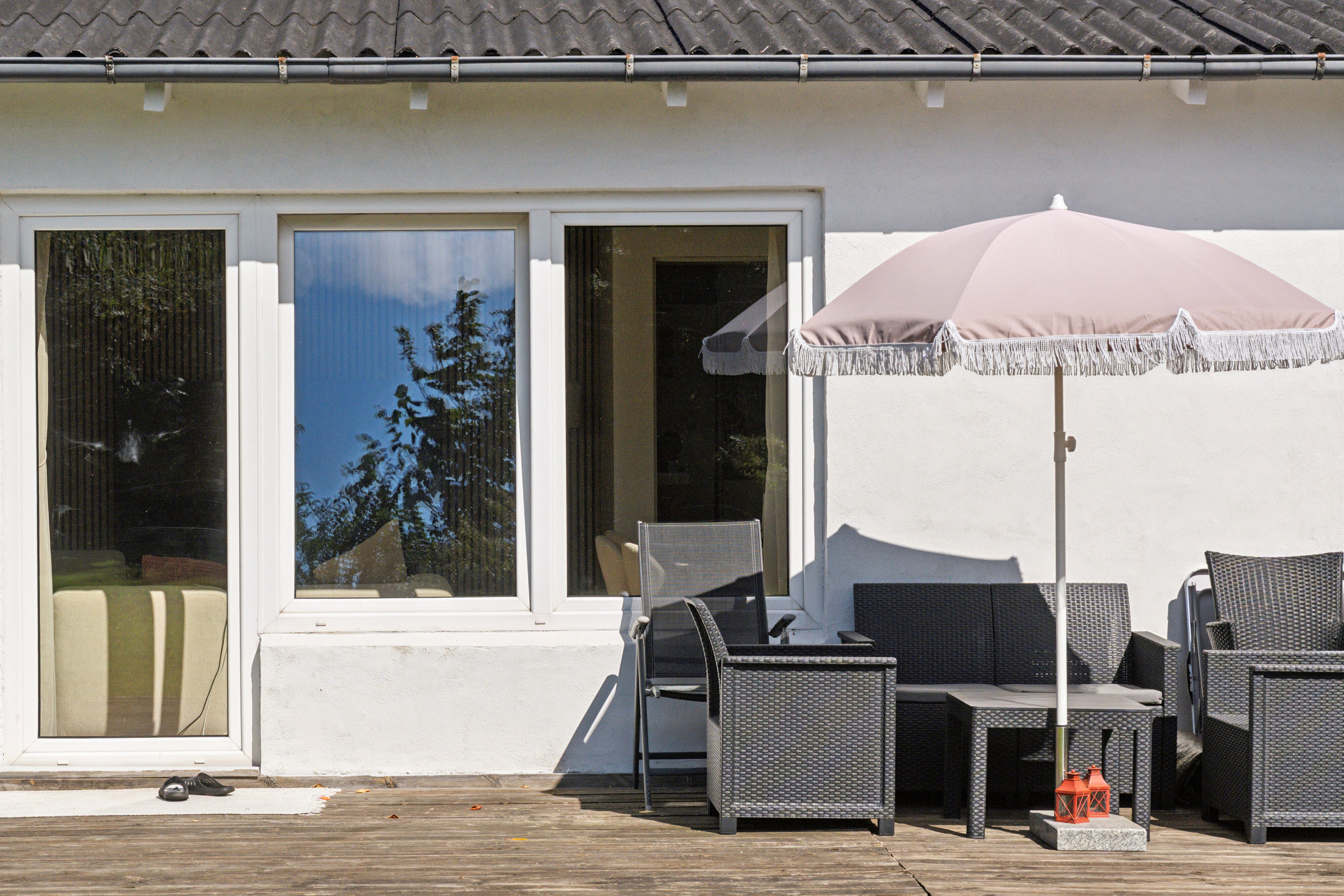 Fremhævet overdækket terrasse billede i fuldskærmstilstand. Billede af Solvænget 1, 8723 Løsning