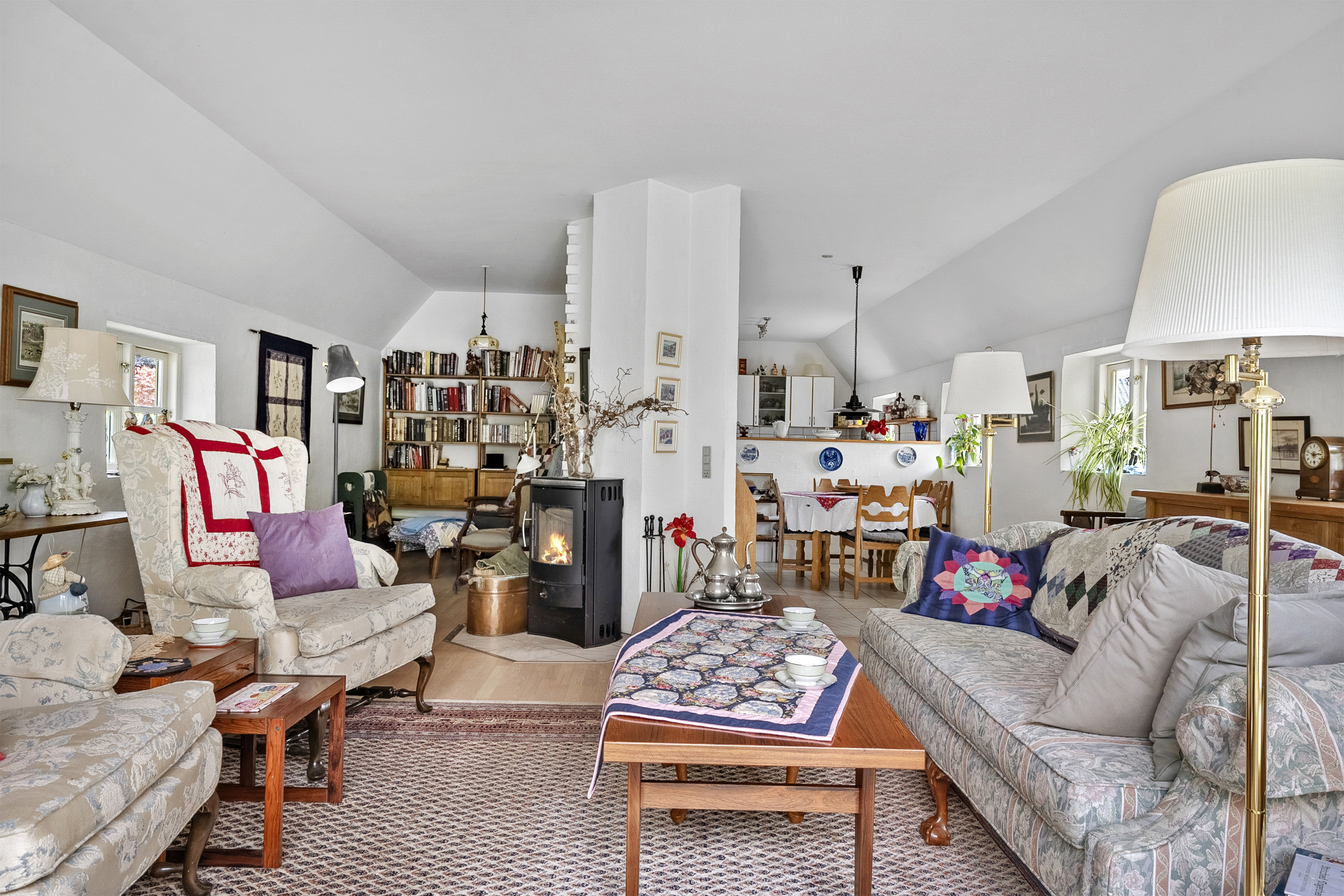 Fremhævet stue billede i fuldskærmstilstand. Billede af Blegindvej 77B, Blegind, 8362 Hørning