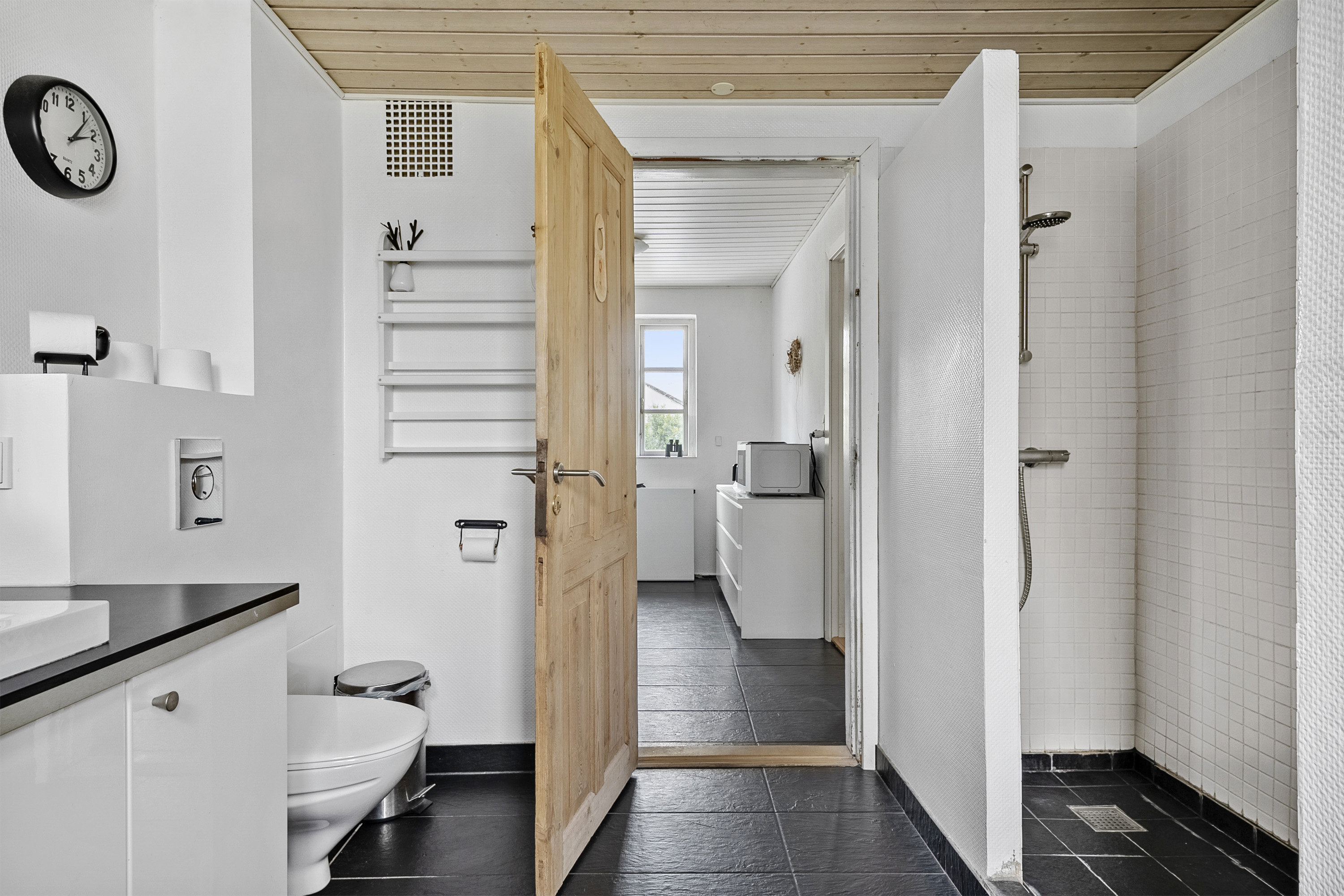 Fremhævet badeværelse billede i fuldskærmstilstand. Billede af Blegindvej 77B, Blegind, 8362 Hørning