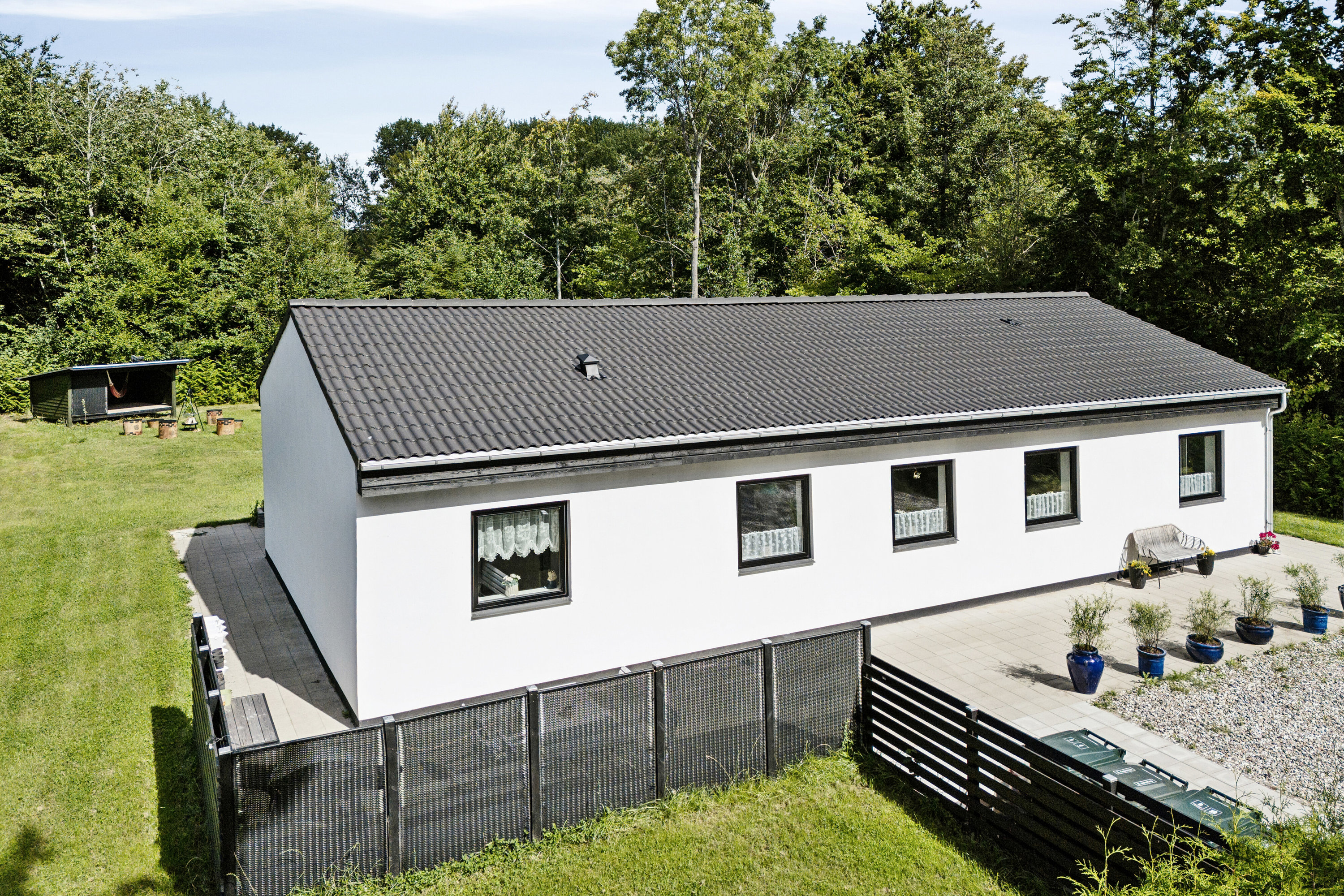 Miniaturebillede 2: set fra haven. Billede af Næsdal 14, Lammefjorden, 4550 Asnæs