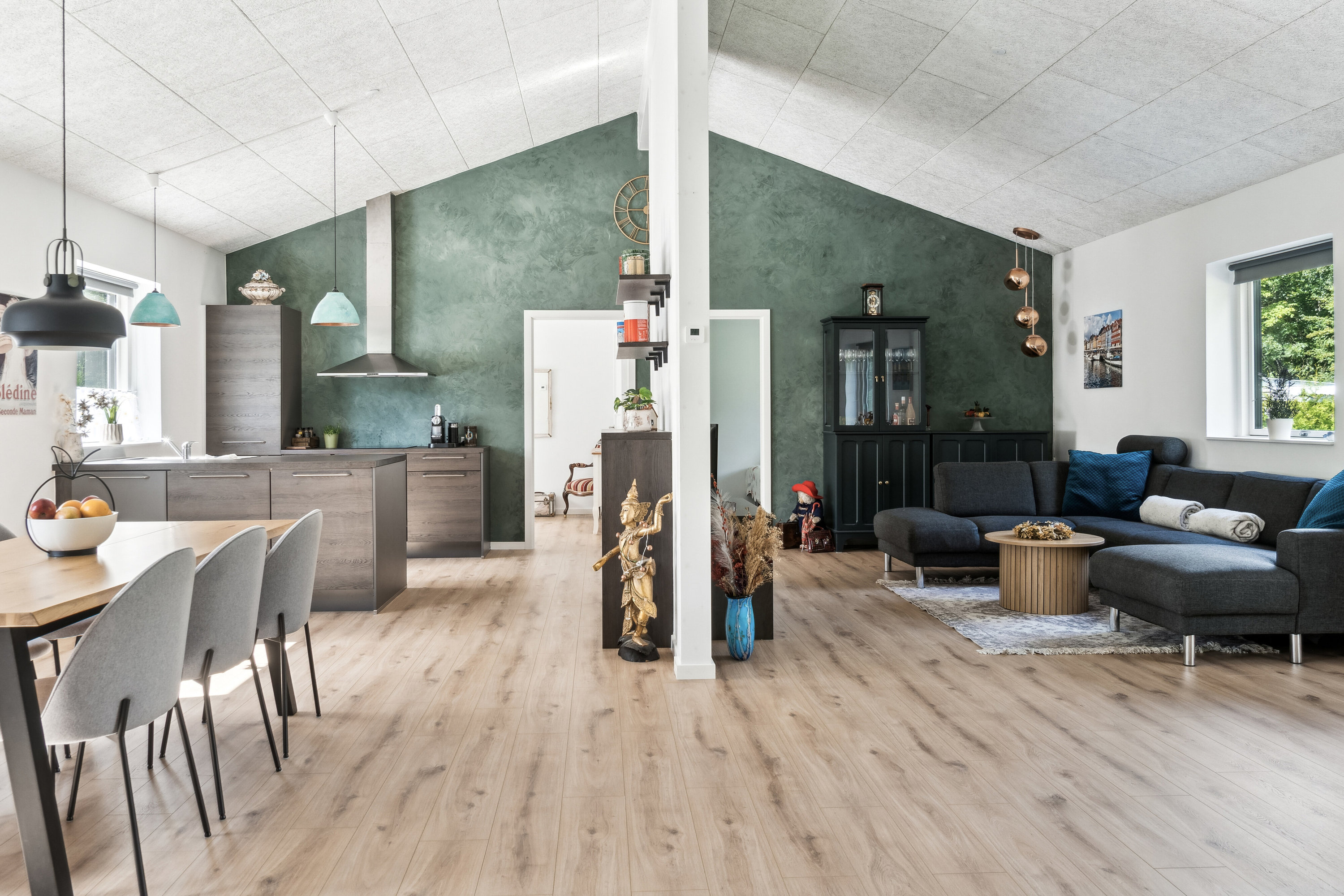 Fremhævet stue billede i fuldskærmstilstand. Billede af Næsdal 14, Lammefjorden, 4550 Asnæs