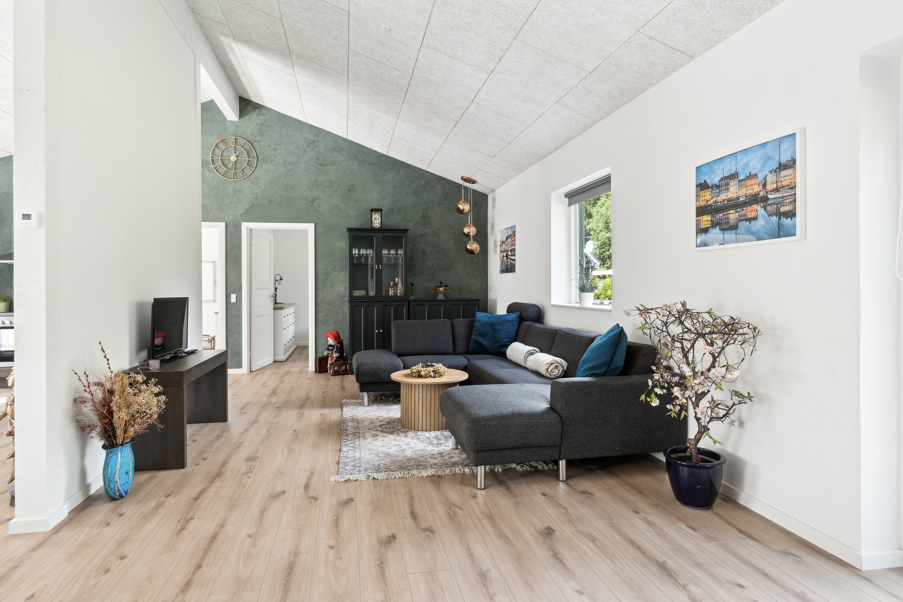 Fremhævet stue billede i fuldskærmstilstand. Billede af Næsdal 14, Lammefjorden, 4550 Asnæs