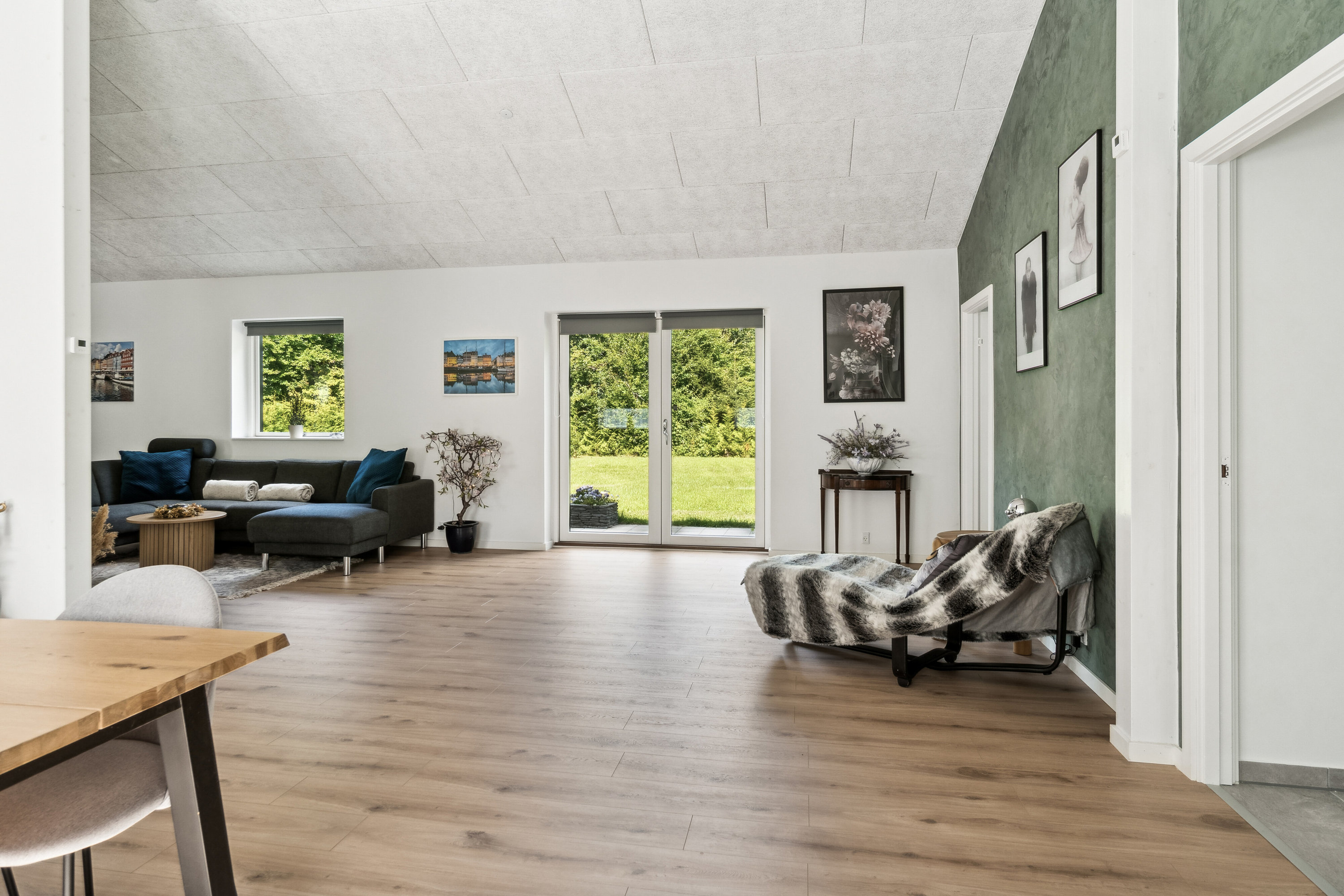 Fremhævet stue billede i fuldskærmstilstand. Billede af Næsdal 14, Lammefjorden, 4550 Asnæs