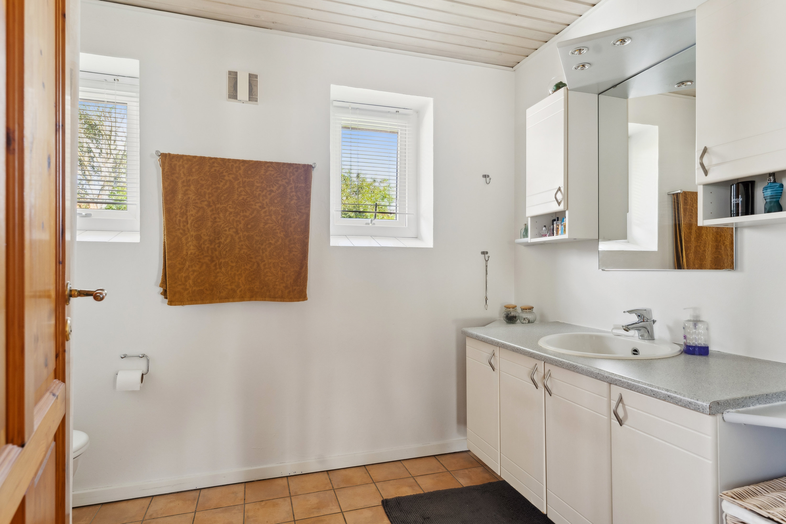 Fremhævet bad billede i fuldskærmstilstand. Billede af Mølleengen 8, 8850 Bjerringbro