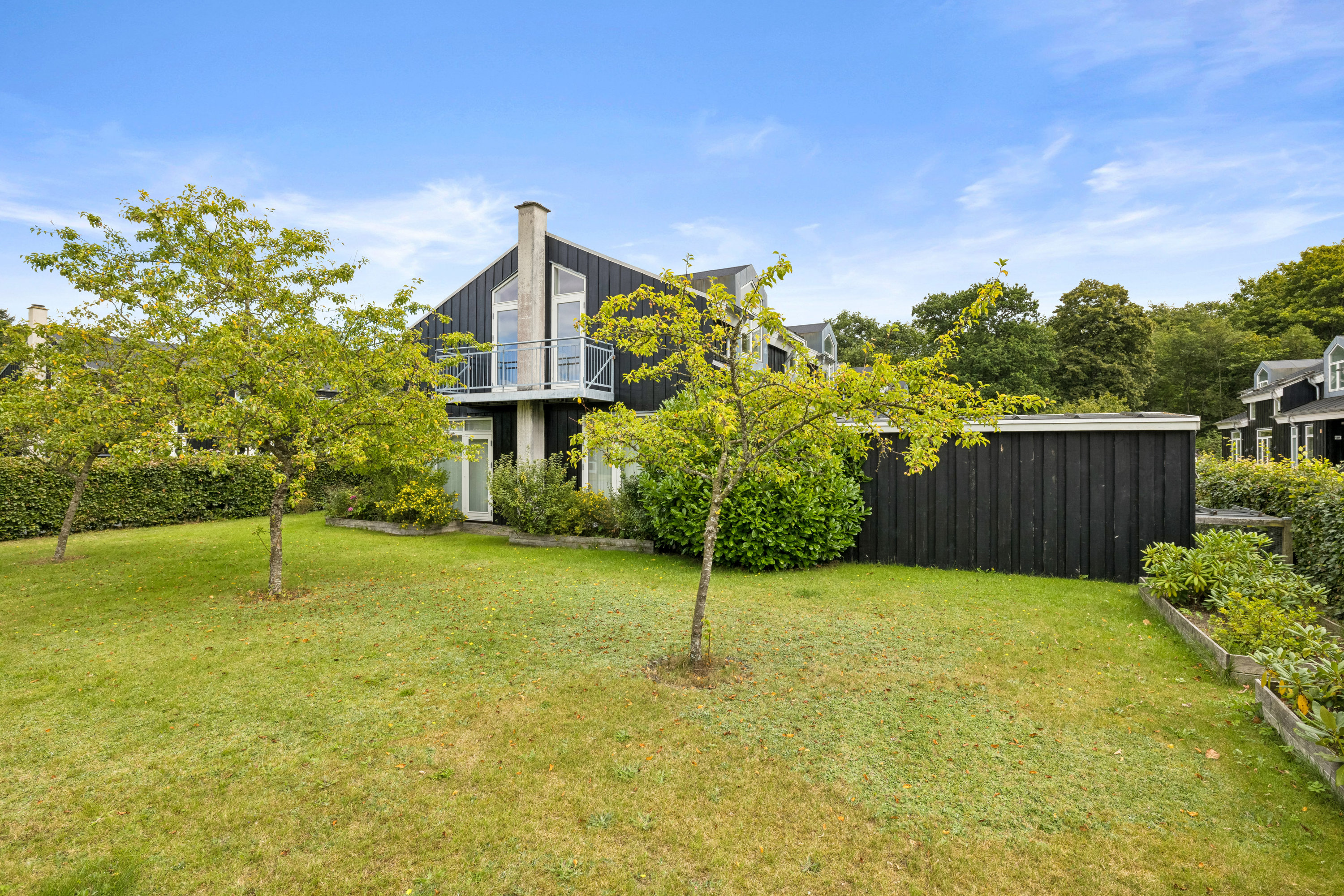 Fremhævet have billede i fuldskærmstilstand. Billede af Videbechs Alle 23, Hald Ege, 8800 Viborg