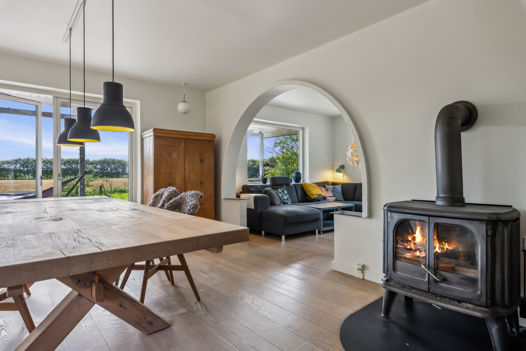 Fremhævet stue billede i fuldskærmstilstand. Billede af Læstenvej 14, Rejstrup, 8990 Fårup