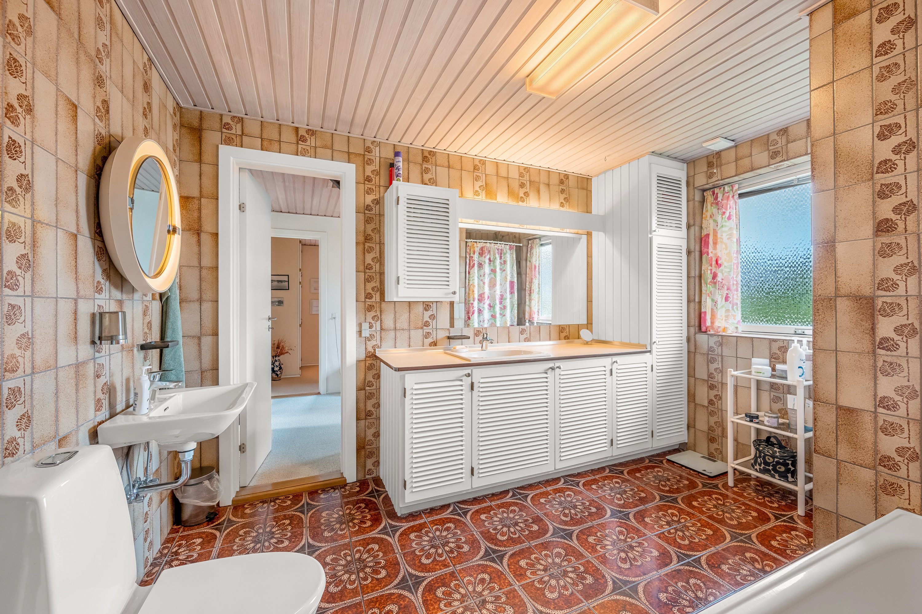 Fremhævet badeværelse  billede i fuldskærmstilstand. Billede af Åbrinken 14, 6900 Skjern