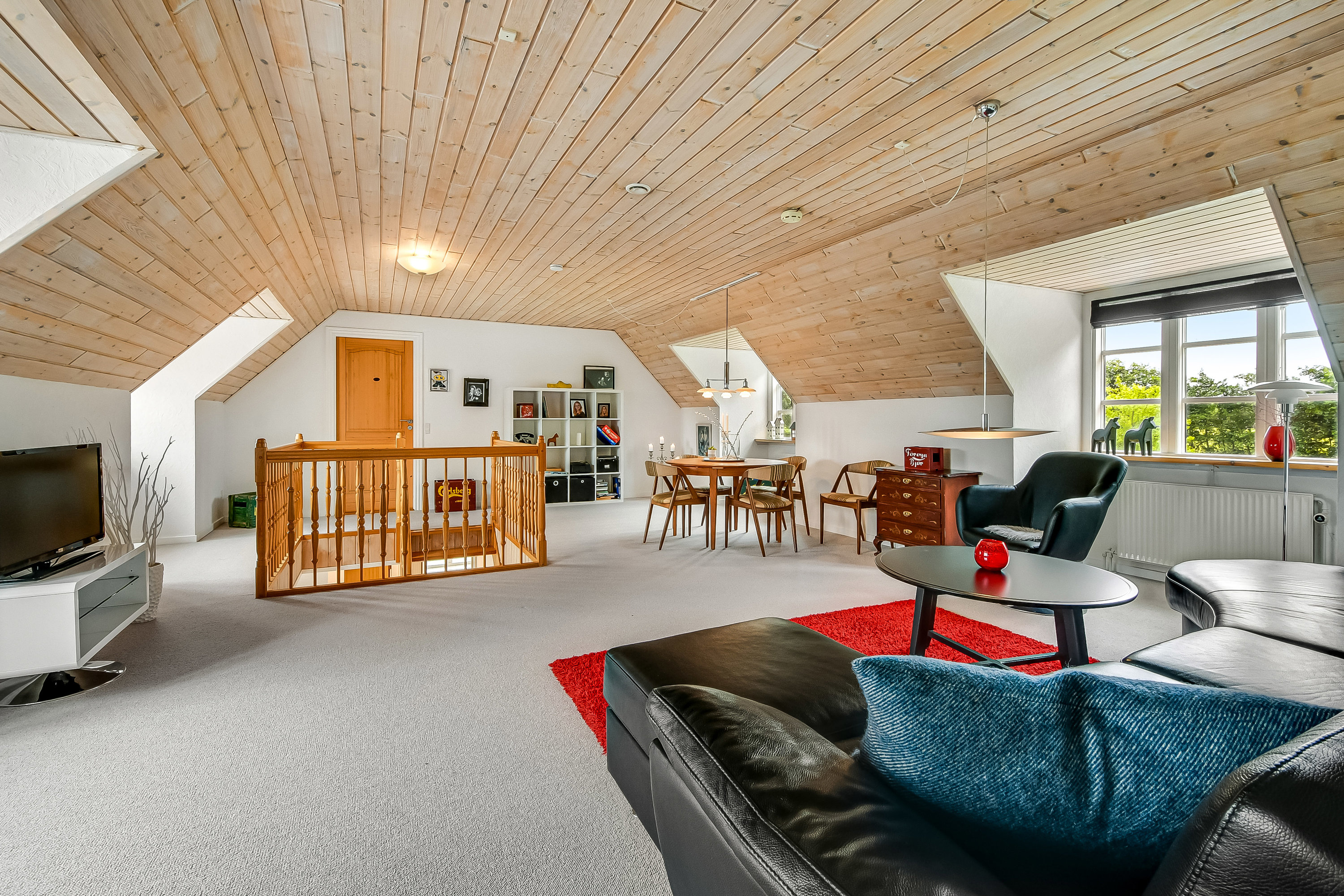 Fremhævet stue billede i fuldskærmstilstand. Billede af Holmvej 1, 6990 Ulfborg