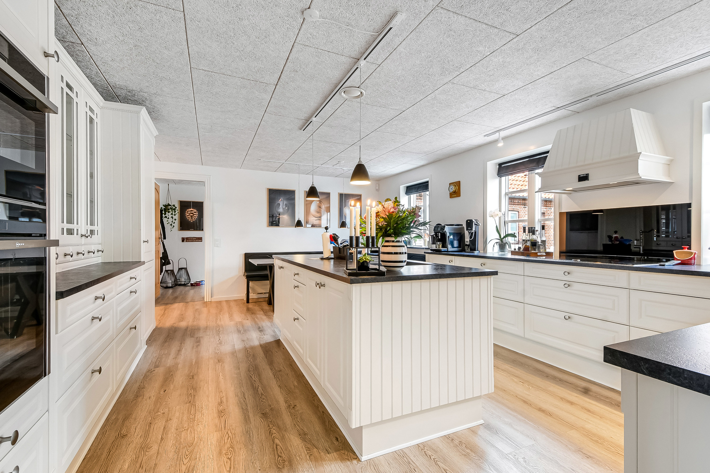 Fremhævet køkken billede i fuldskærmstilstand. Billede af Holmvej 1, 6990 Ulfborg