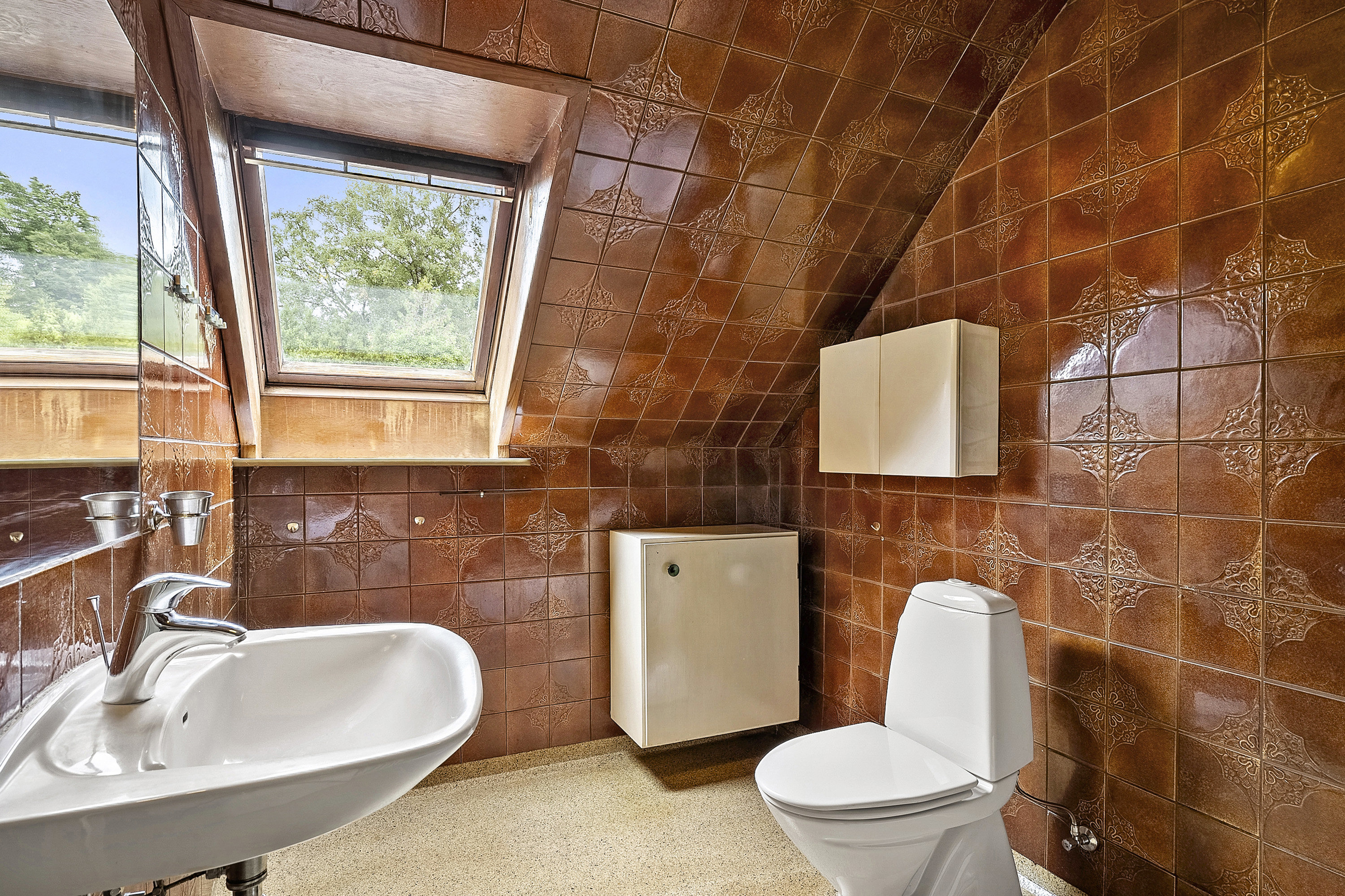 Fremhævet toilet billede i fuldskærmstilstand. Billede af Nørregade 26, 8300 Odder