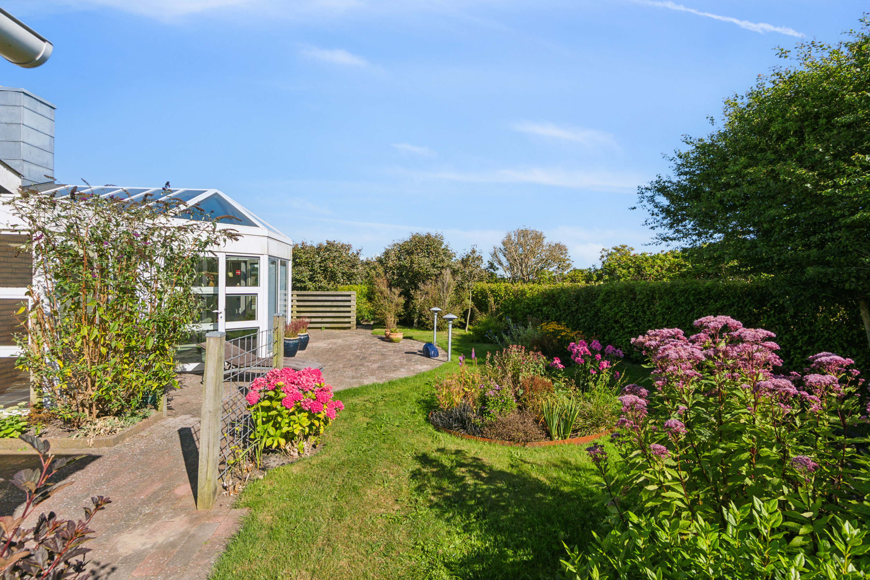 Fremhævet haven billede i fuldskærmstilstand. Billede af Gyvelvænget 2, 7730 Hanstholm