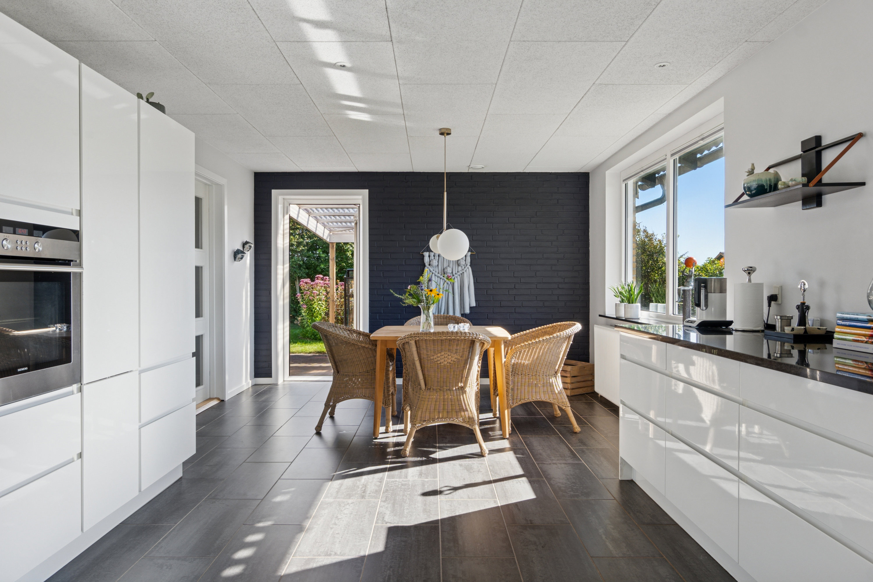 Fremhævet køkken billede i fuldskærmstilstand. Billede af Gyvelvænget 2, 7730 Hanstholm