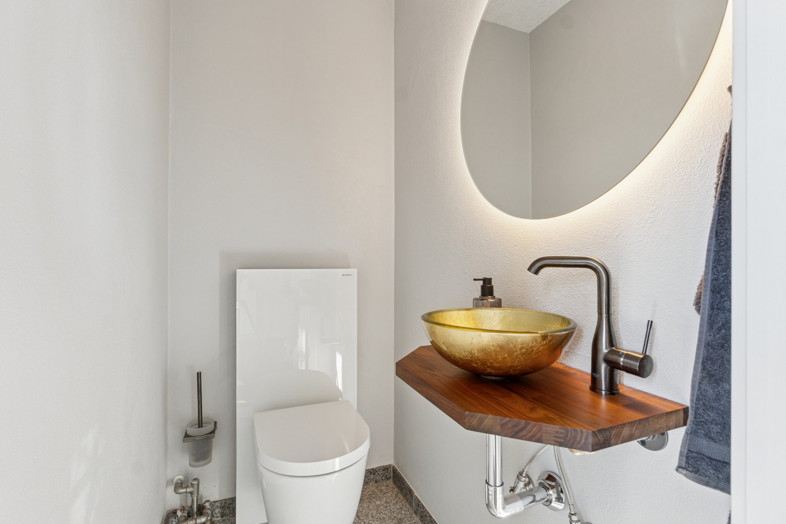 Fremhævet badeværelse billede i fuldskærmstilstand. Billede af Gyvelvænget 2, 7730 Hanstholm