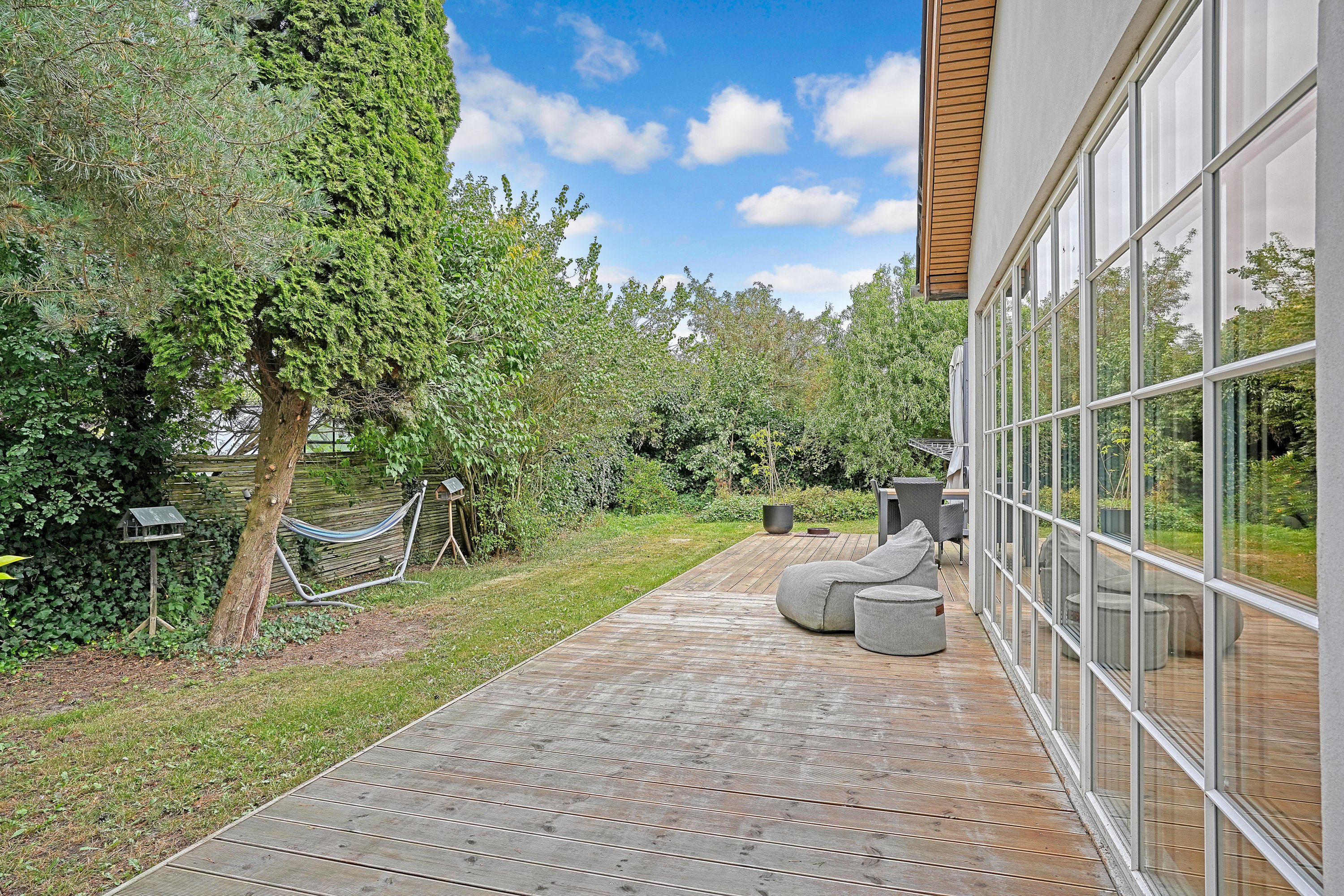 Fremhævet terrasse billede i fuldskærmstilstand. Billede af Svalegangen 3, 2680 Solrød Strand