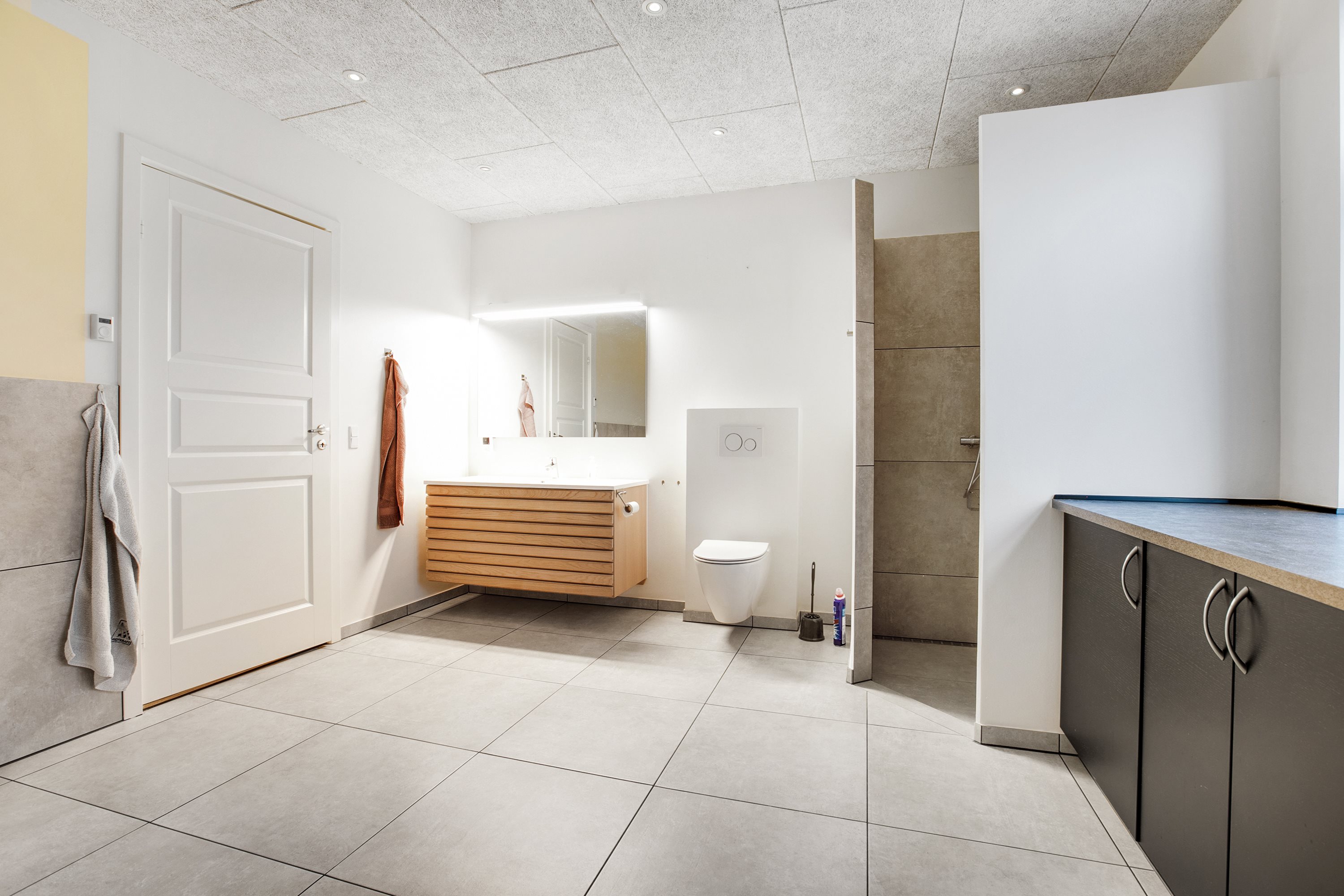 Fremhævet badeværelse billede i fuldskærmstilstand. Billede af Søgade 49, 8500 Grenaa